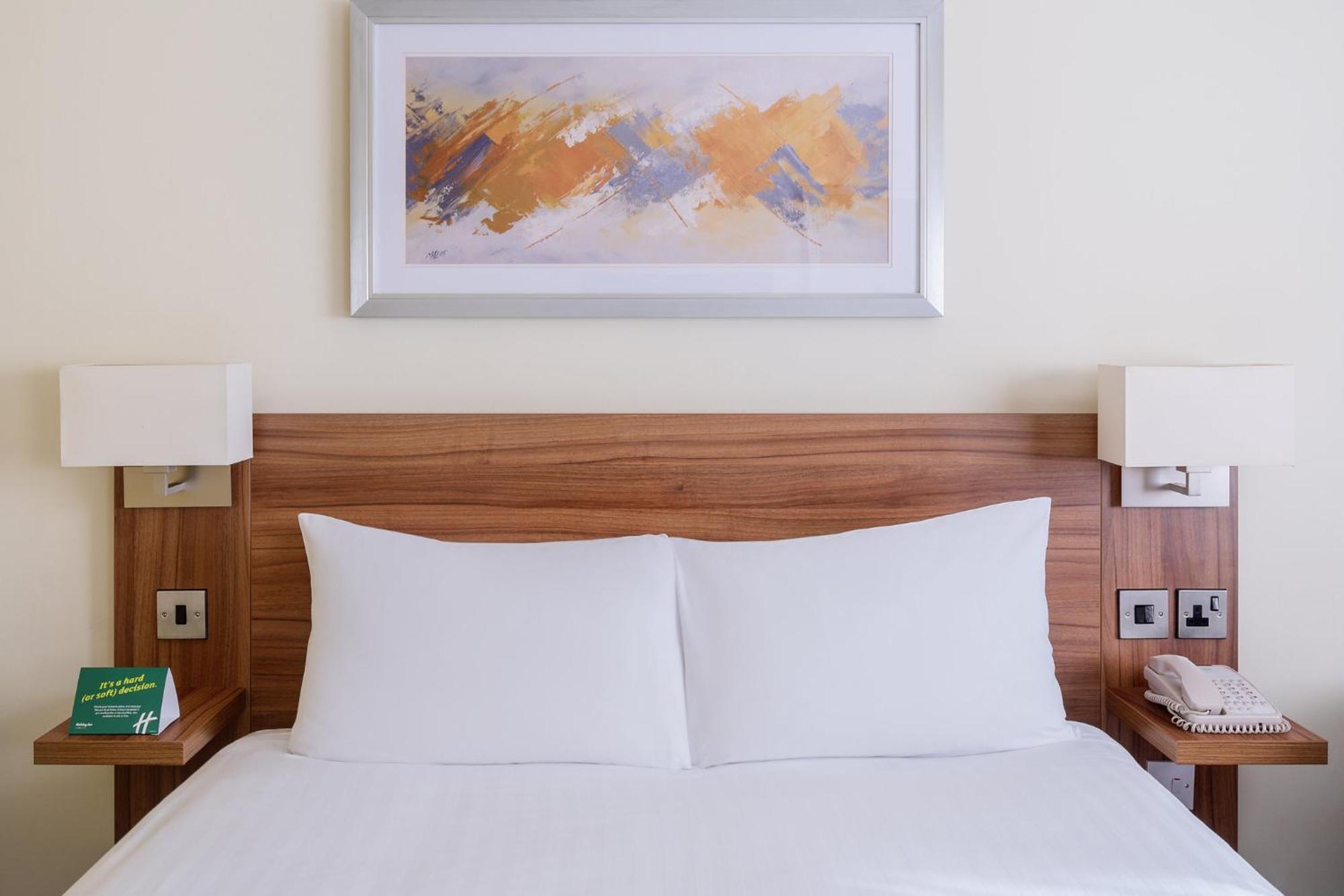 By Ihg 4* Lincoln