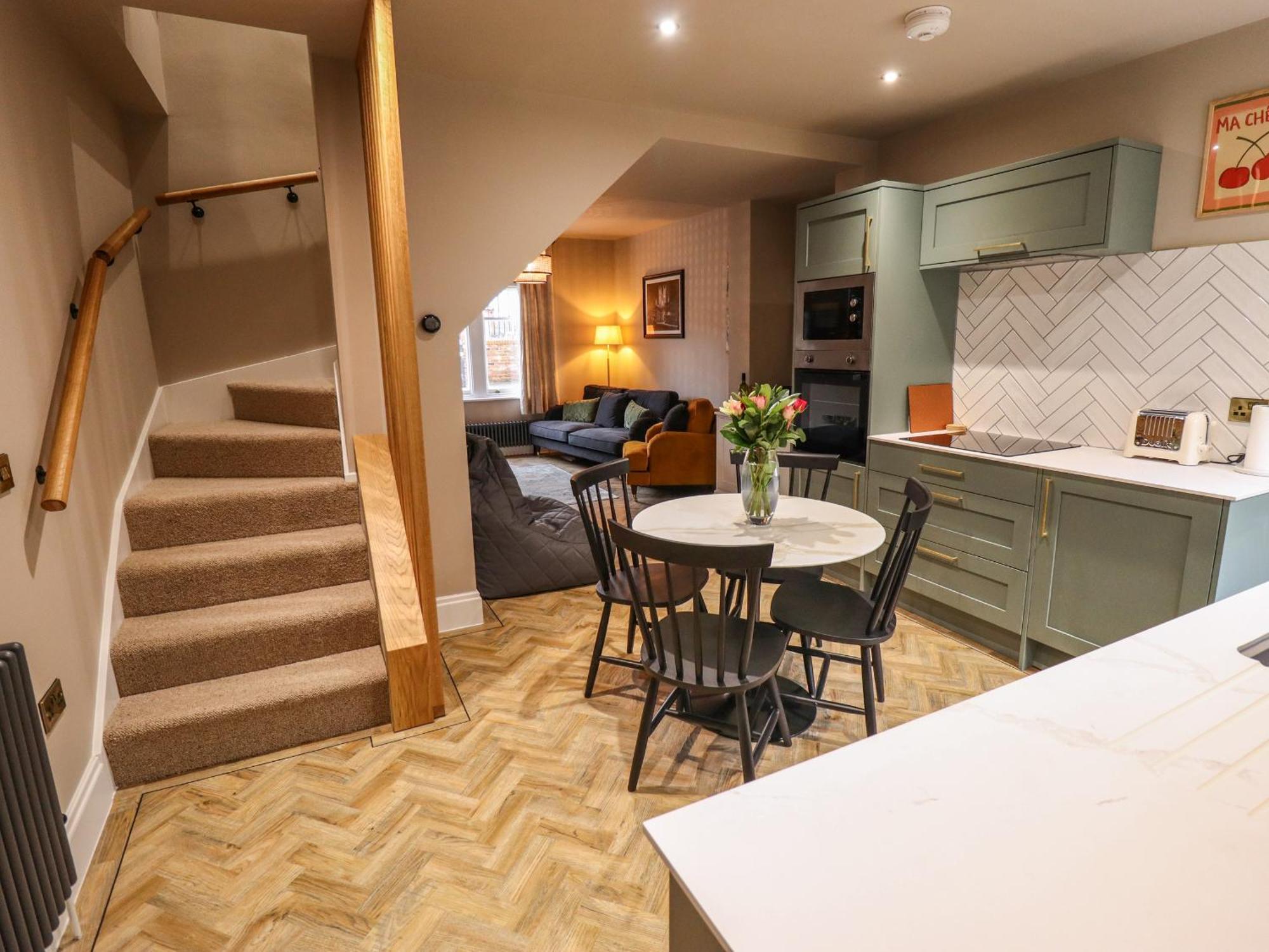 17 Union Road House *
