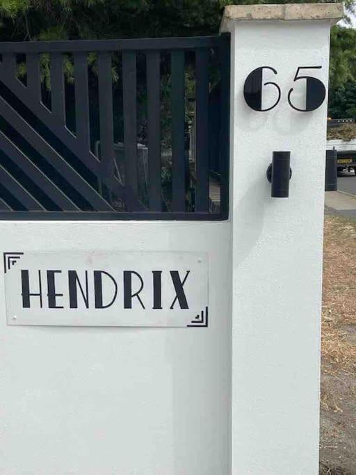 Hendrix's Lincoln