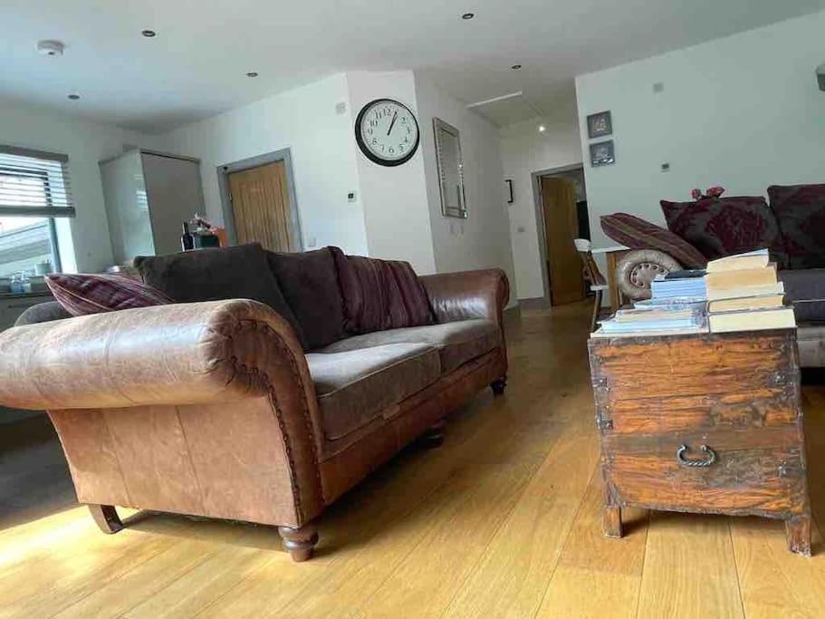 Hendrix's Apartment