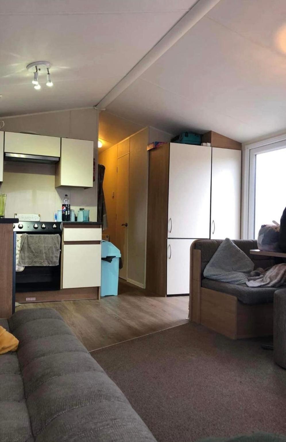 Lottielou's Hot Tub Breaks At Tattershall Lakes Lincoln