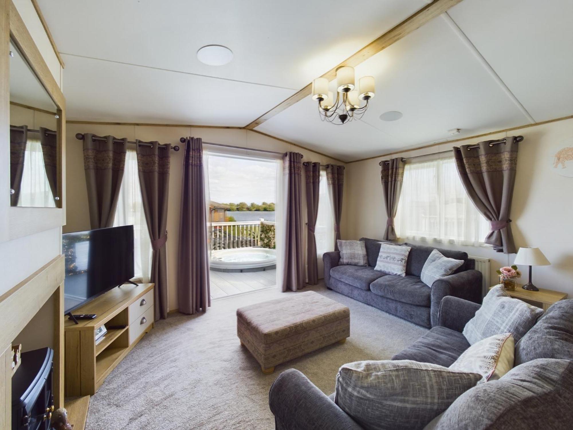 Tattershall Lakes Mini Breaks - Gibson Close Holiday home *