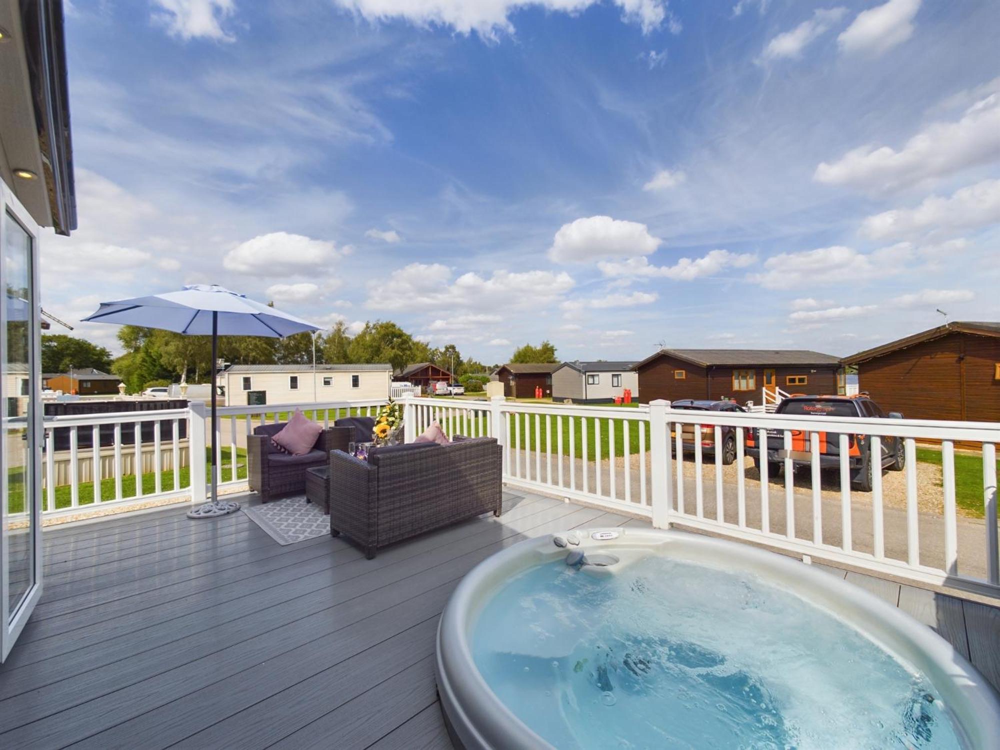 Tattershall Lakes Mini Breaks - Gibson Close *