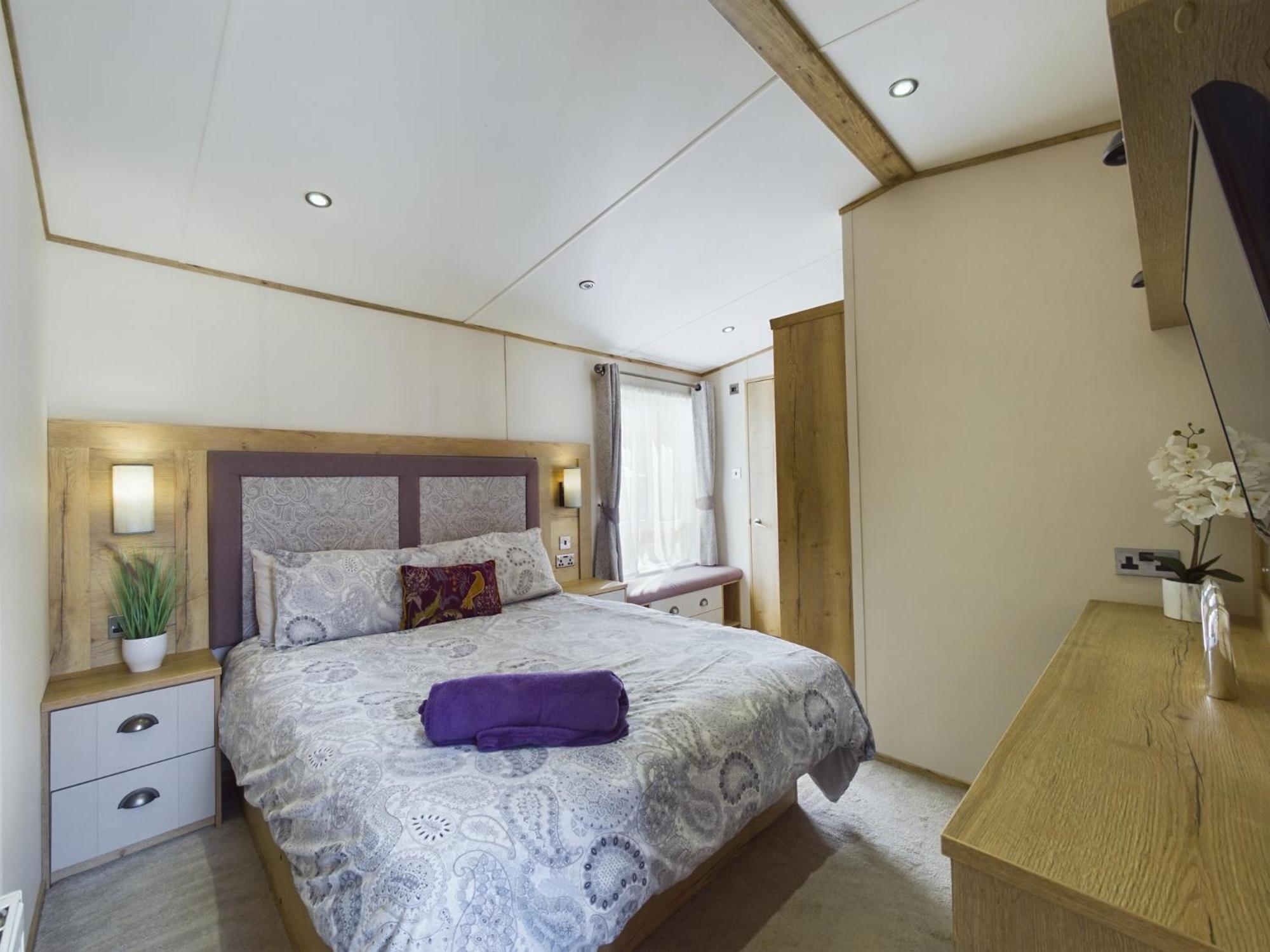 Tattershall Lakes Mini Breaks - Gibson Close Holiday home