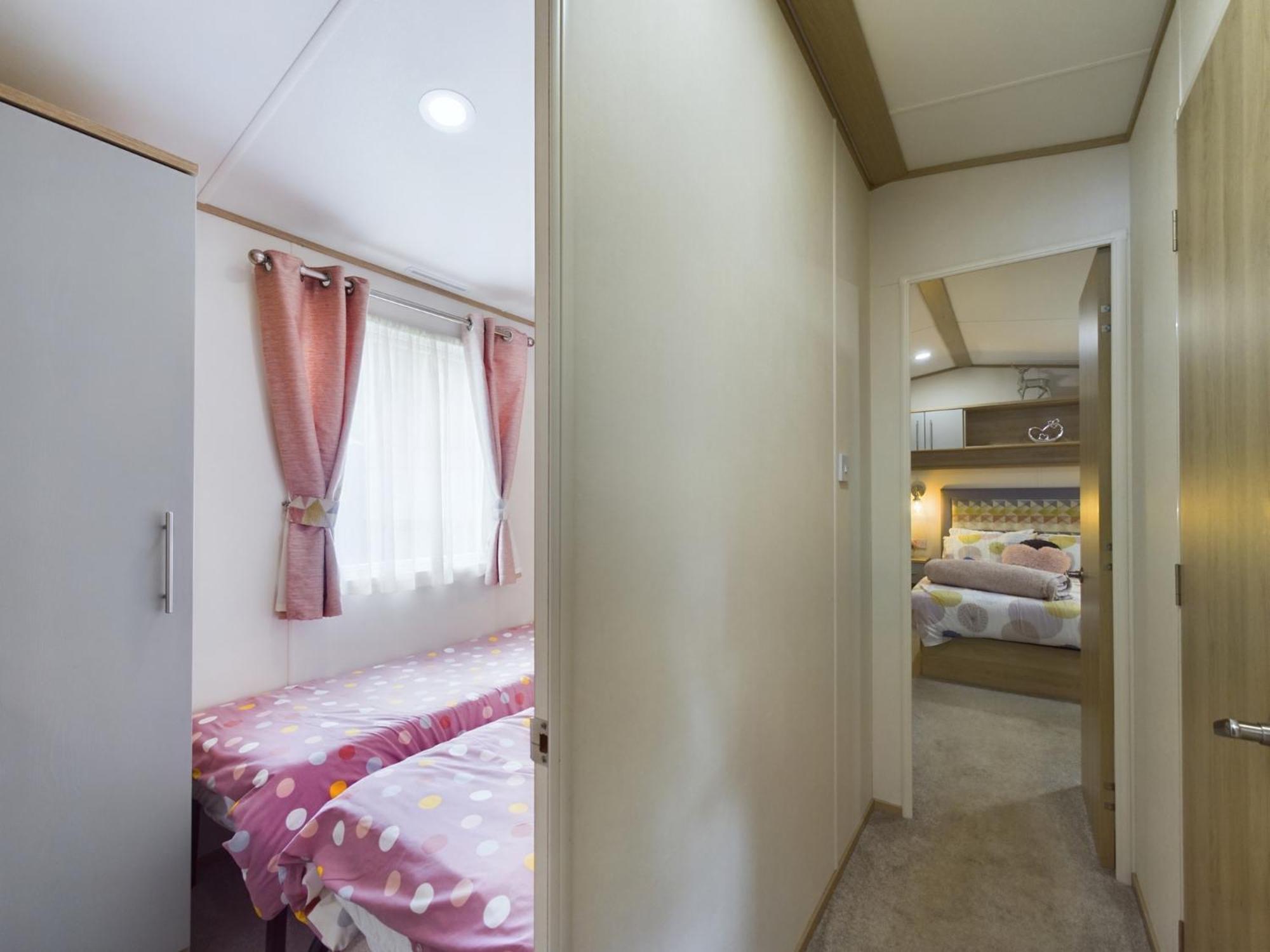 Tattershall Lakes Mini Breaks - The Avenue Holiday home *