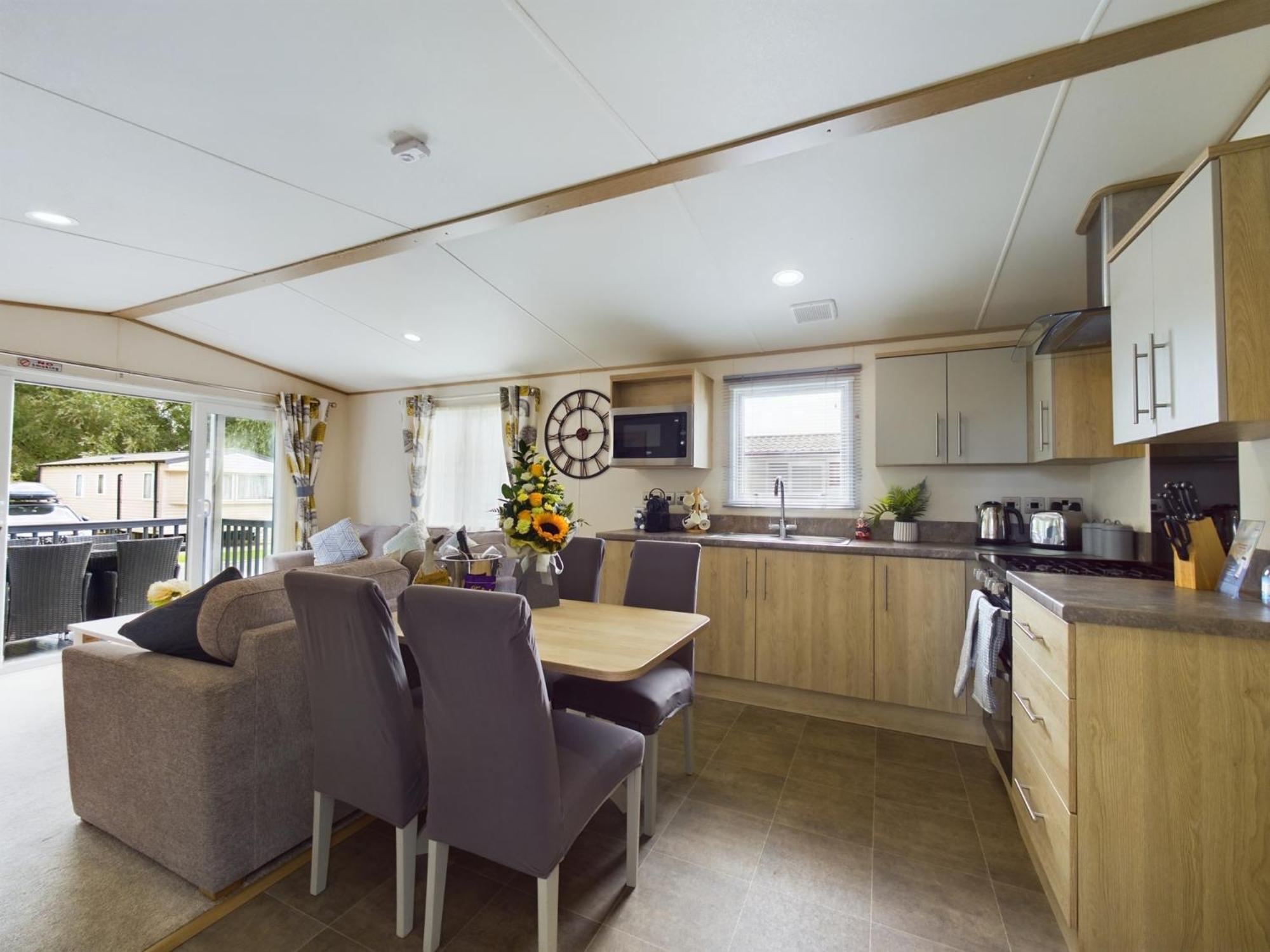 Tattershall Lakes Mini Breaks - The Avenue Holiday home