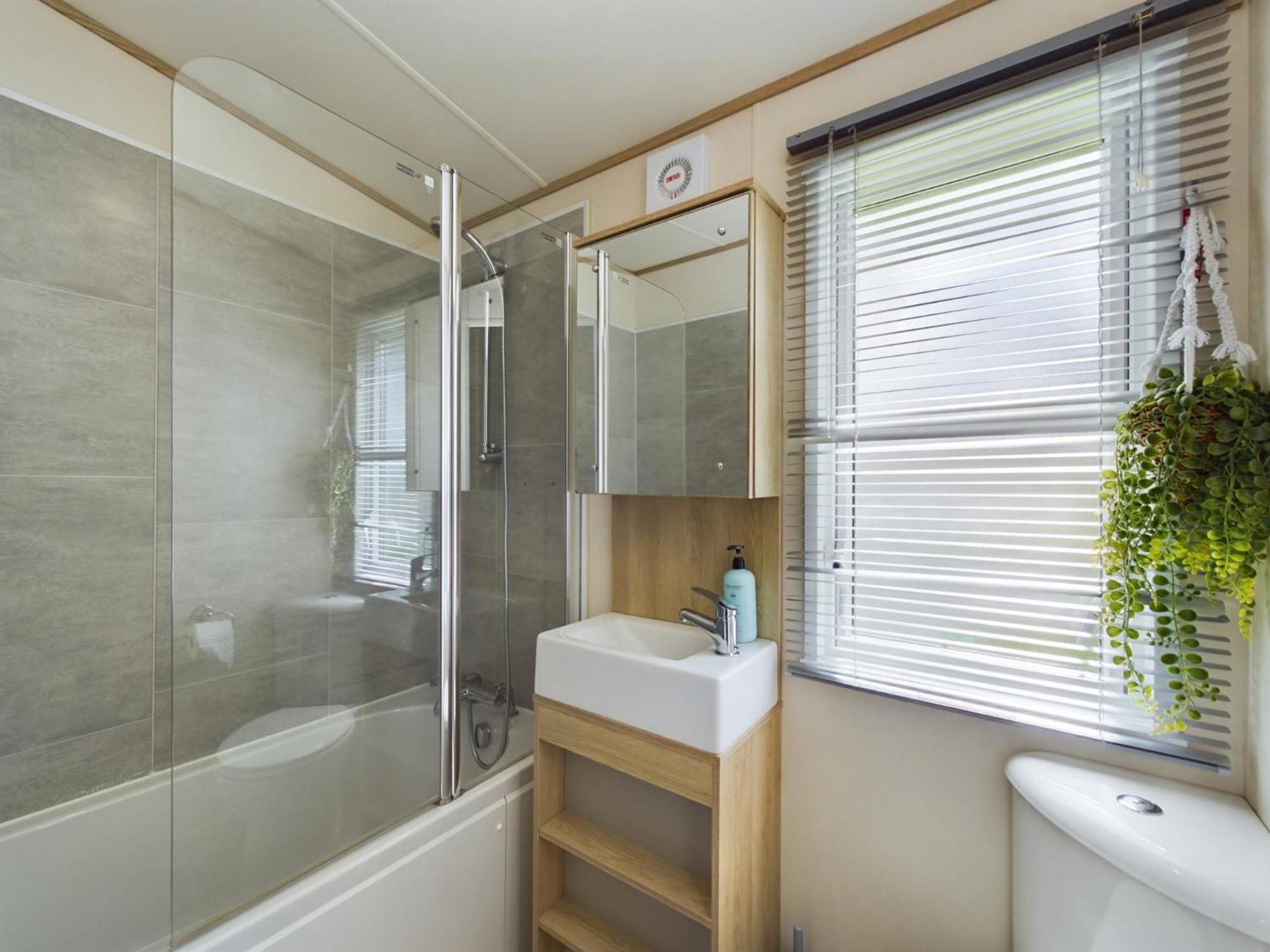 Tattershall Lakes Mini Breaks - The Avenue Holiday home *