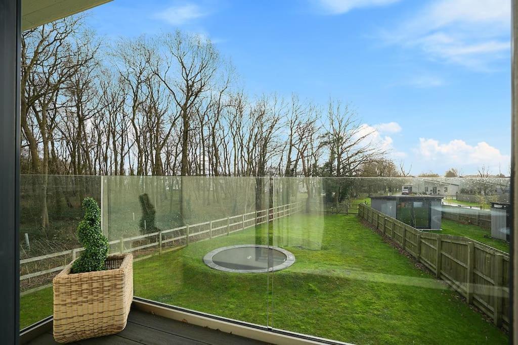 Holiday home Spacious 4 Bed With Gym And Tennis Court