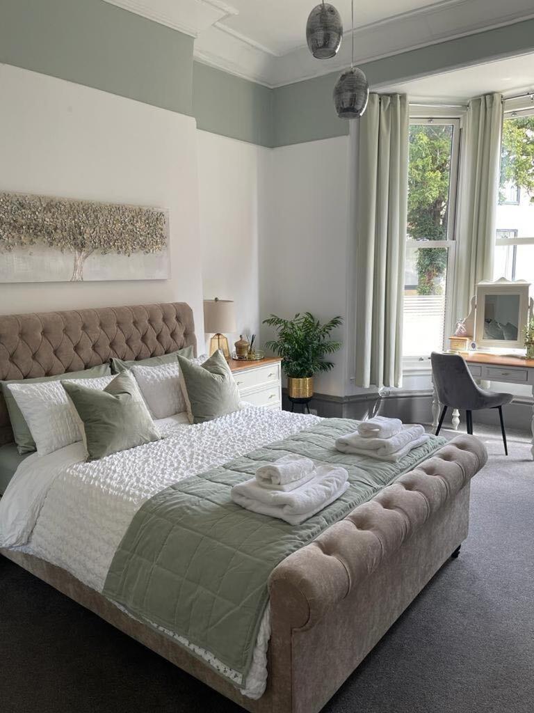 Castle Mount Apartment *
