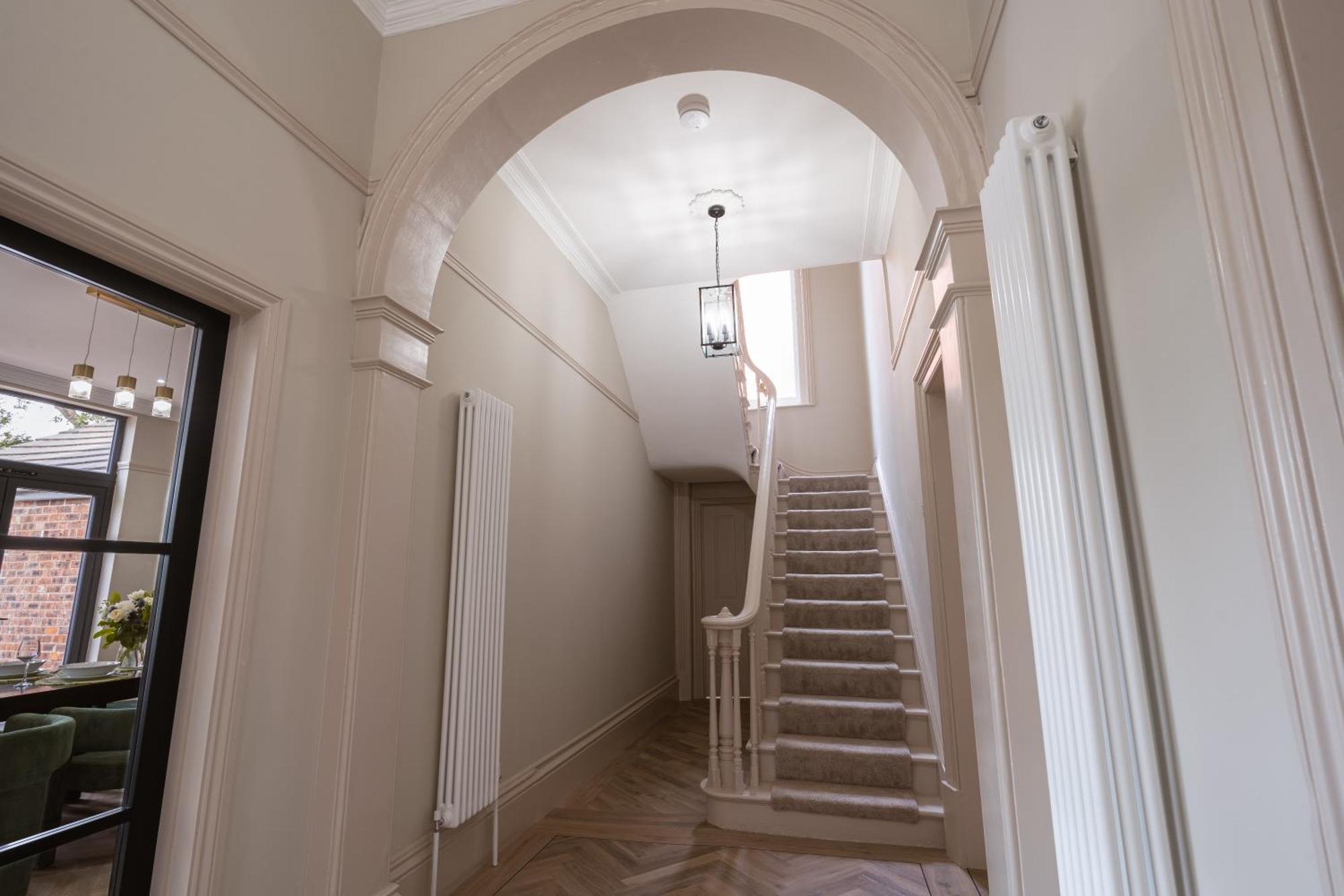 Our House Collective - Luxury In Centre, Hot Tub, Sleeps 16 *
