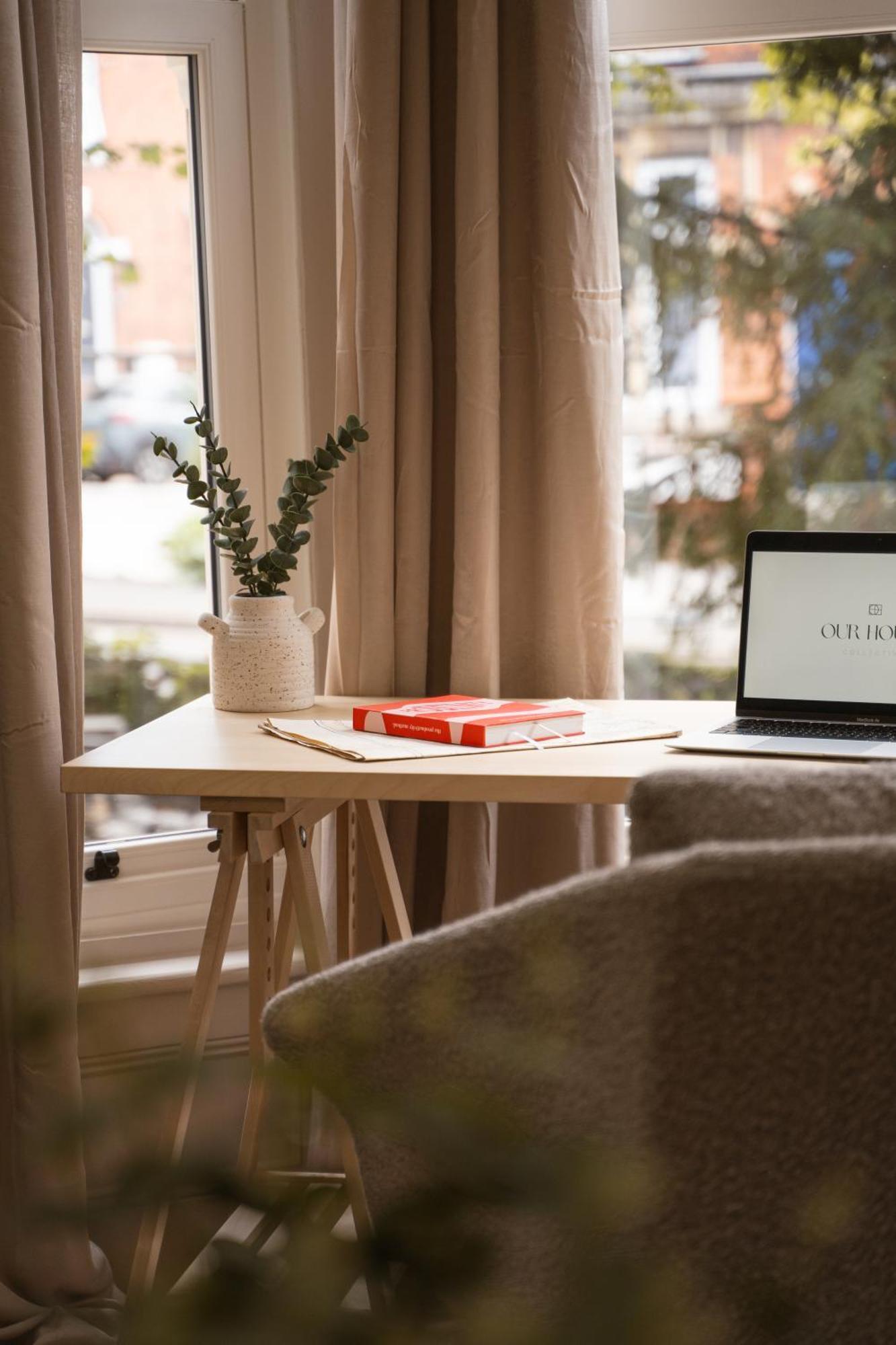 Our House Collective - Luxury In Centre, Hot Tub, Sleeps 16 Lincoln