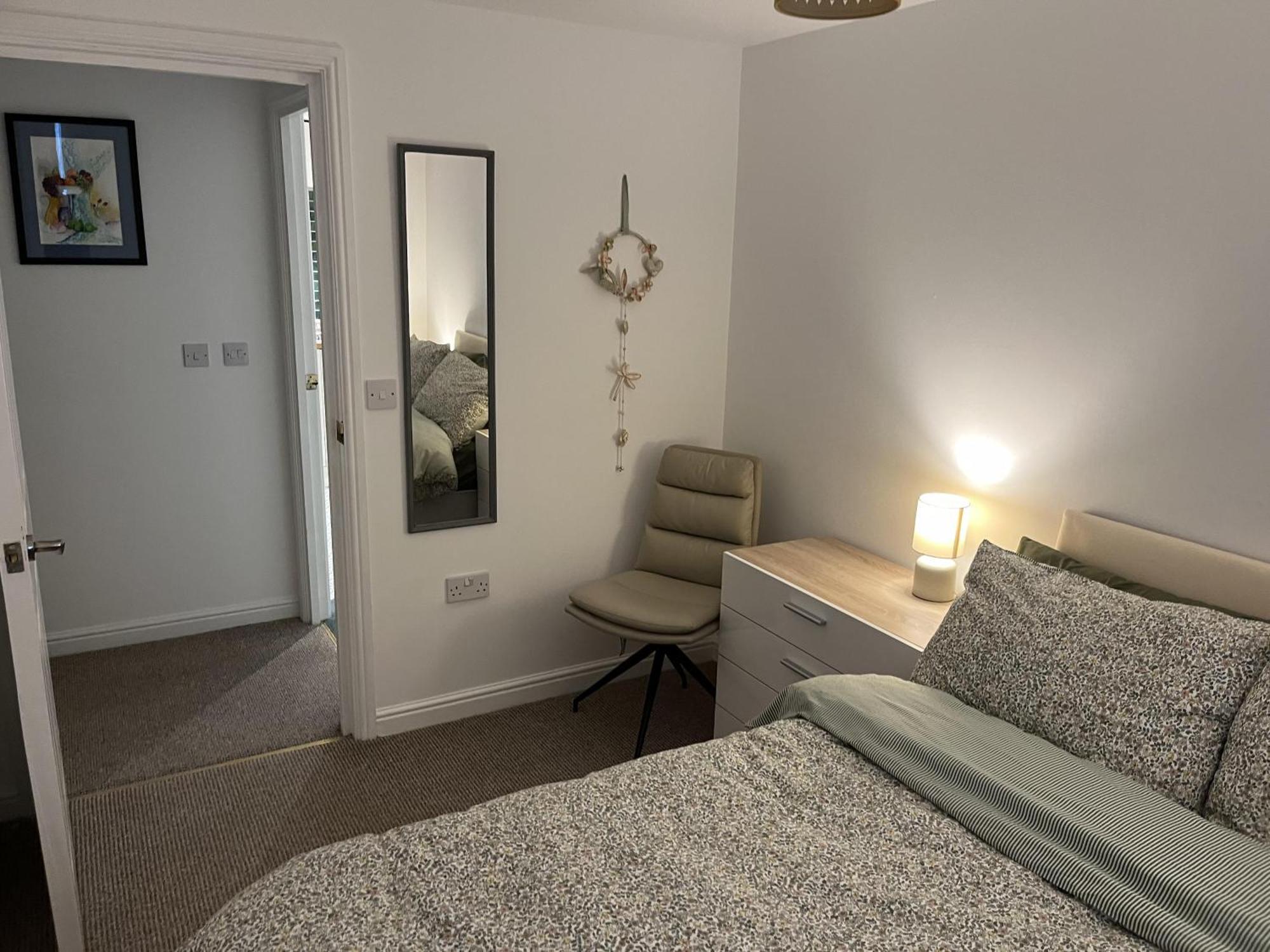 Beautiful 2-bed Near Centre Apartment