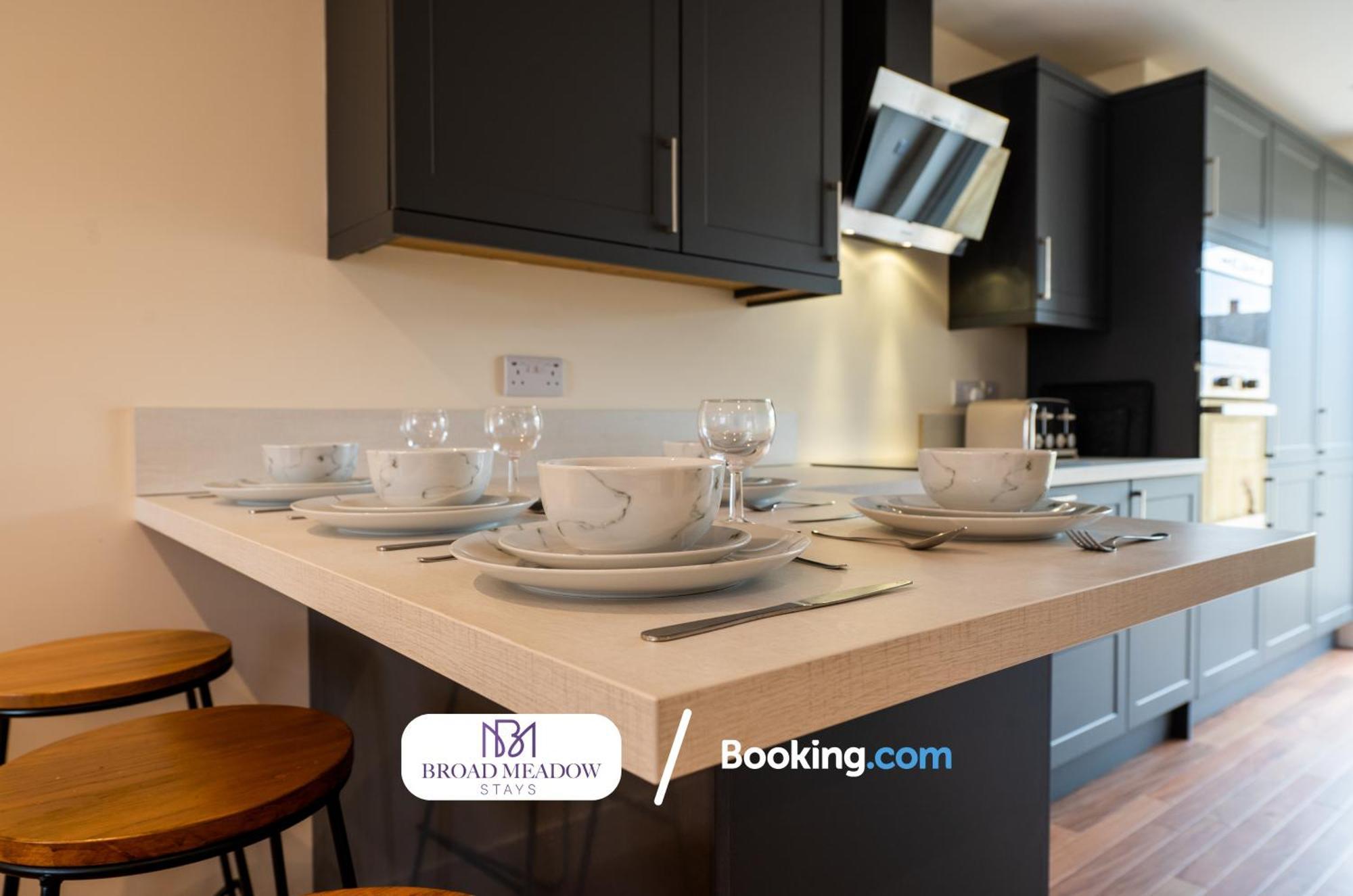 Broad Meadow Stays: Campbell House - New 2-bed Garden Retreat Lincoln