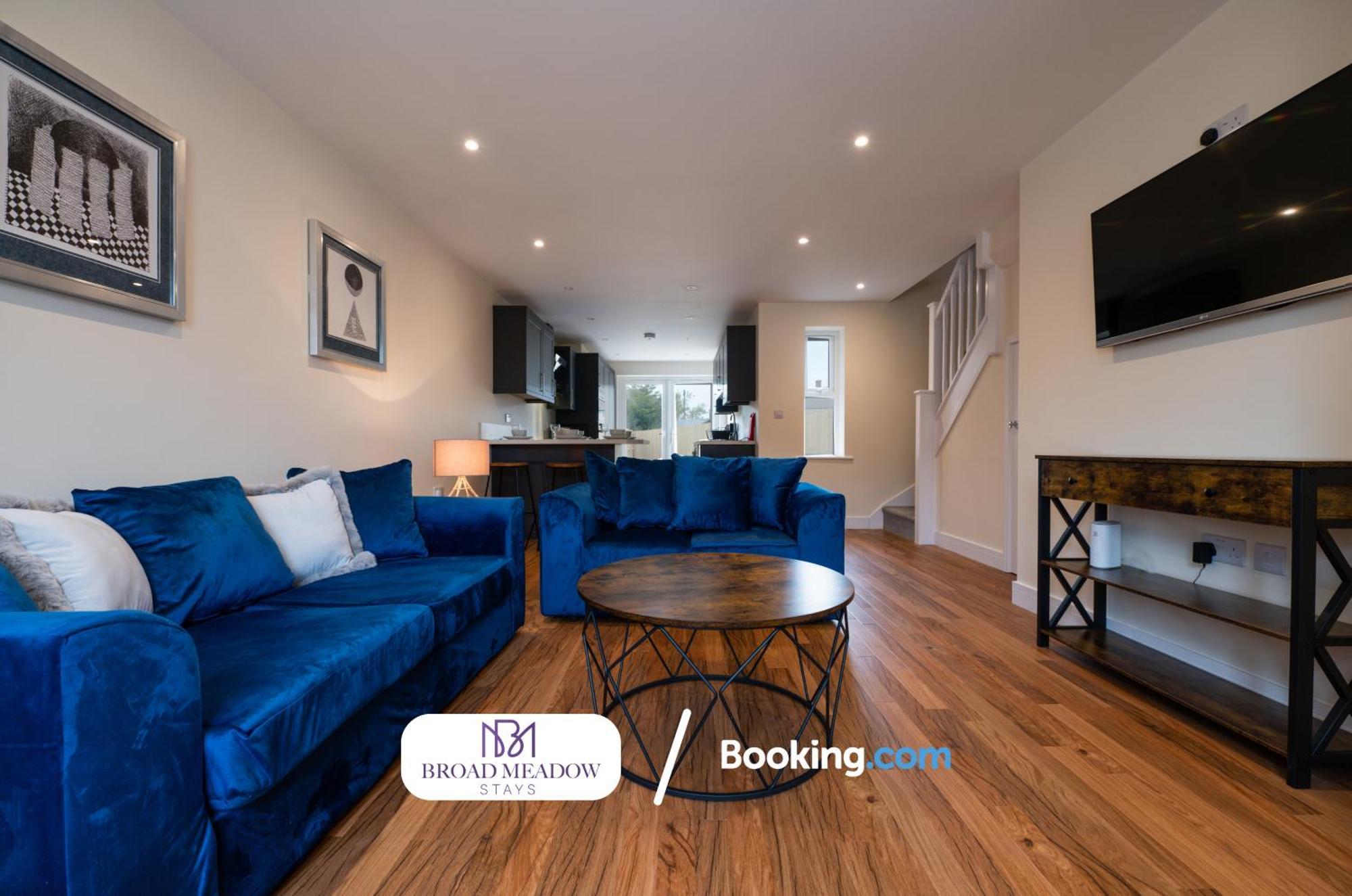 Broad Meadow Stays: Campbell House - New 2-bed Garden Retreat