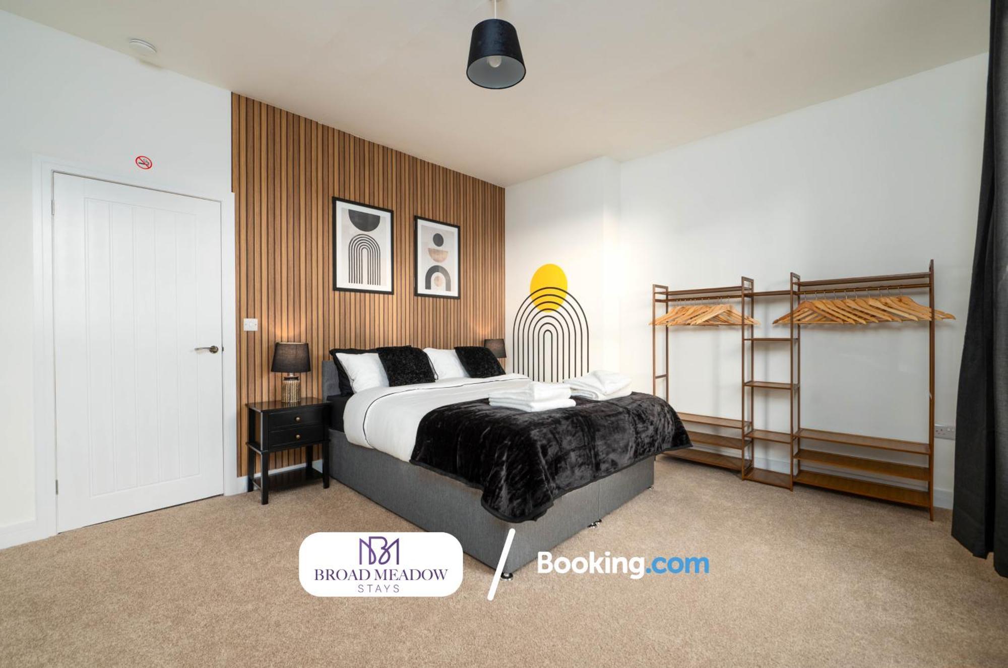 Urban Escape L Last-minute Special L Sleeps 6 L 3-bed By Broad Meadow Stays, L Free Wi-fi L Monks