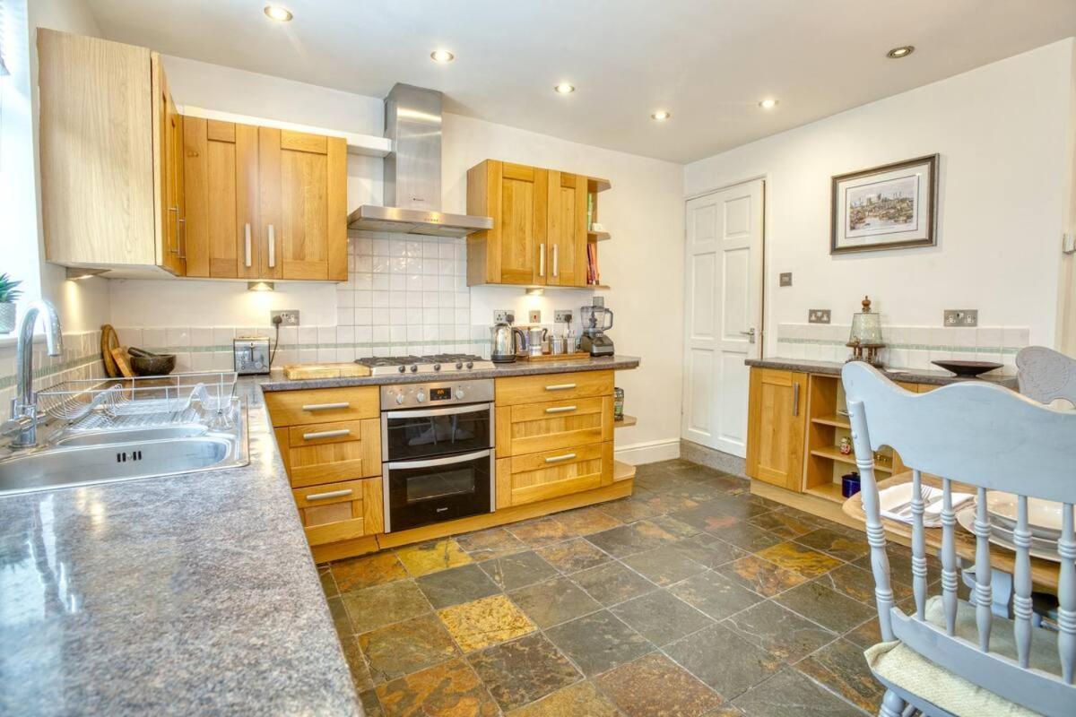 Cosy Town House Near The Castle Pass The Keys Lincoln