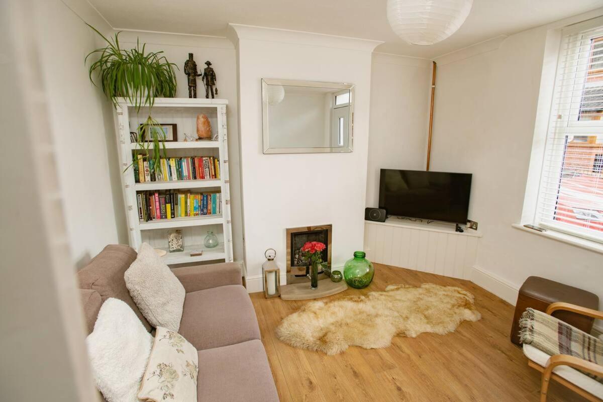 Cosy Town House Near The Castle Pass The Keys *