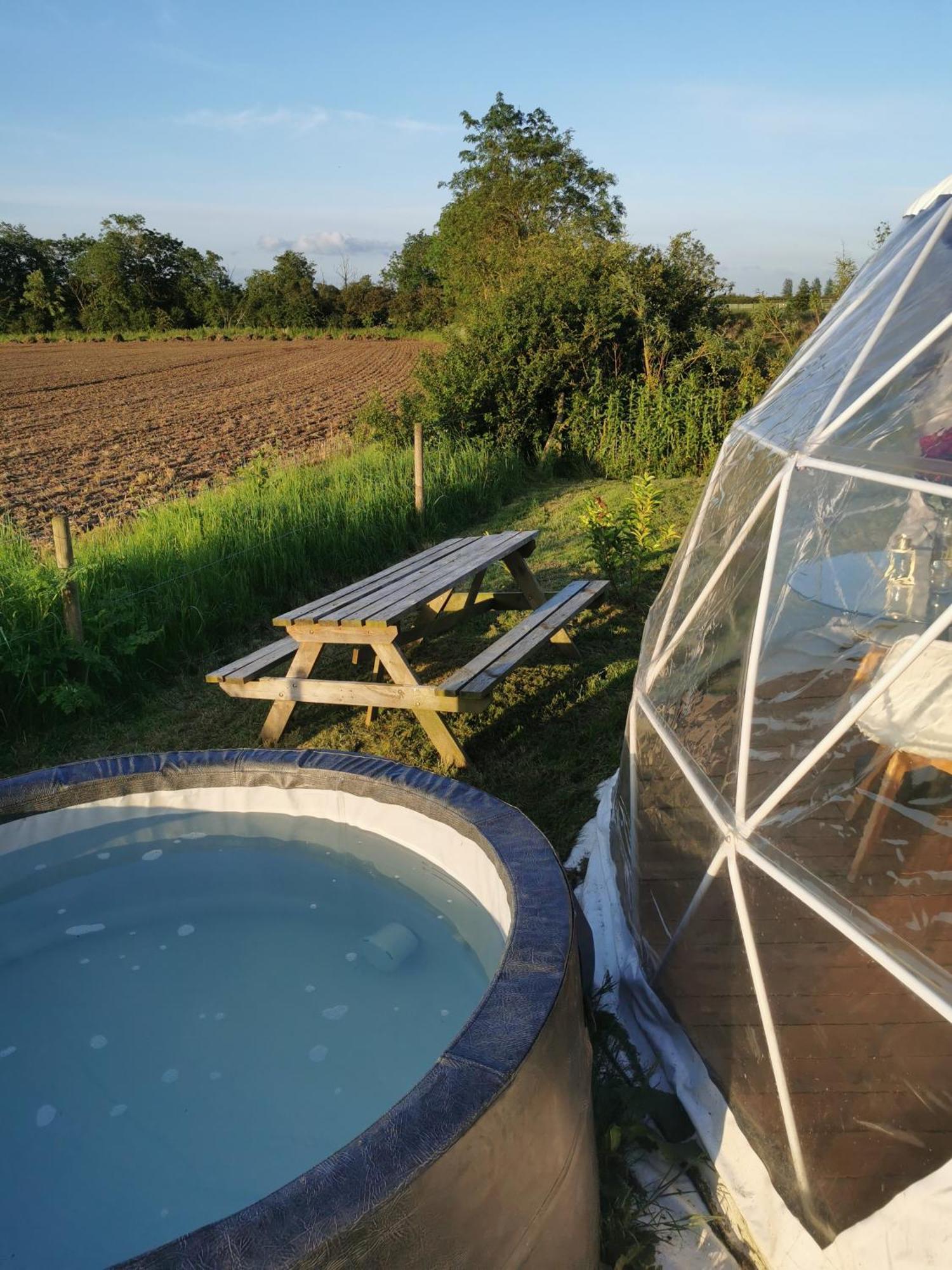 Dome With Hot Tub, Heated, Lincoln, Projector, Firepit