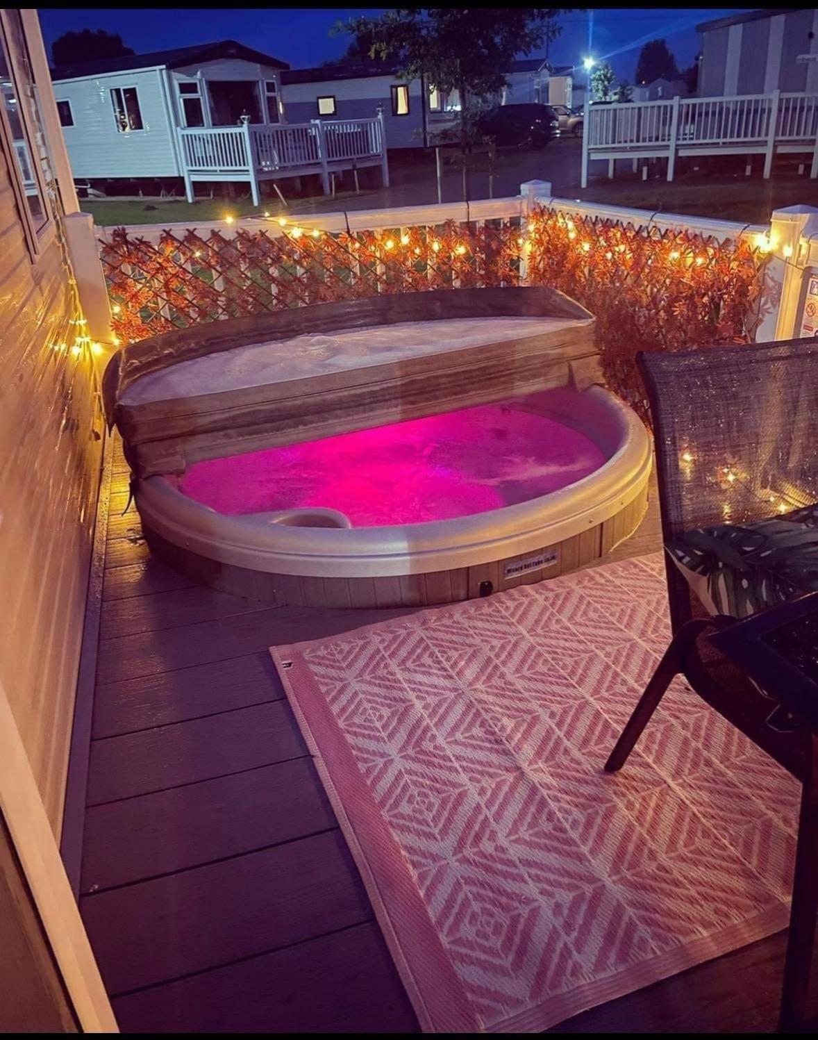 Tattershall Lakes Pet Friendly Hot Tub Breaks Holiday home