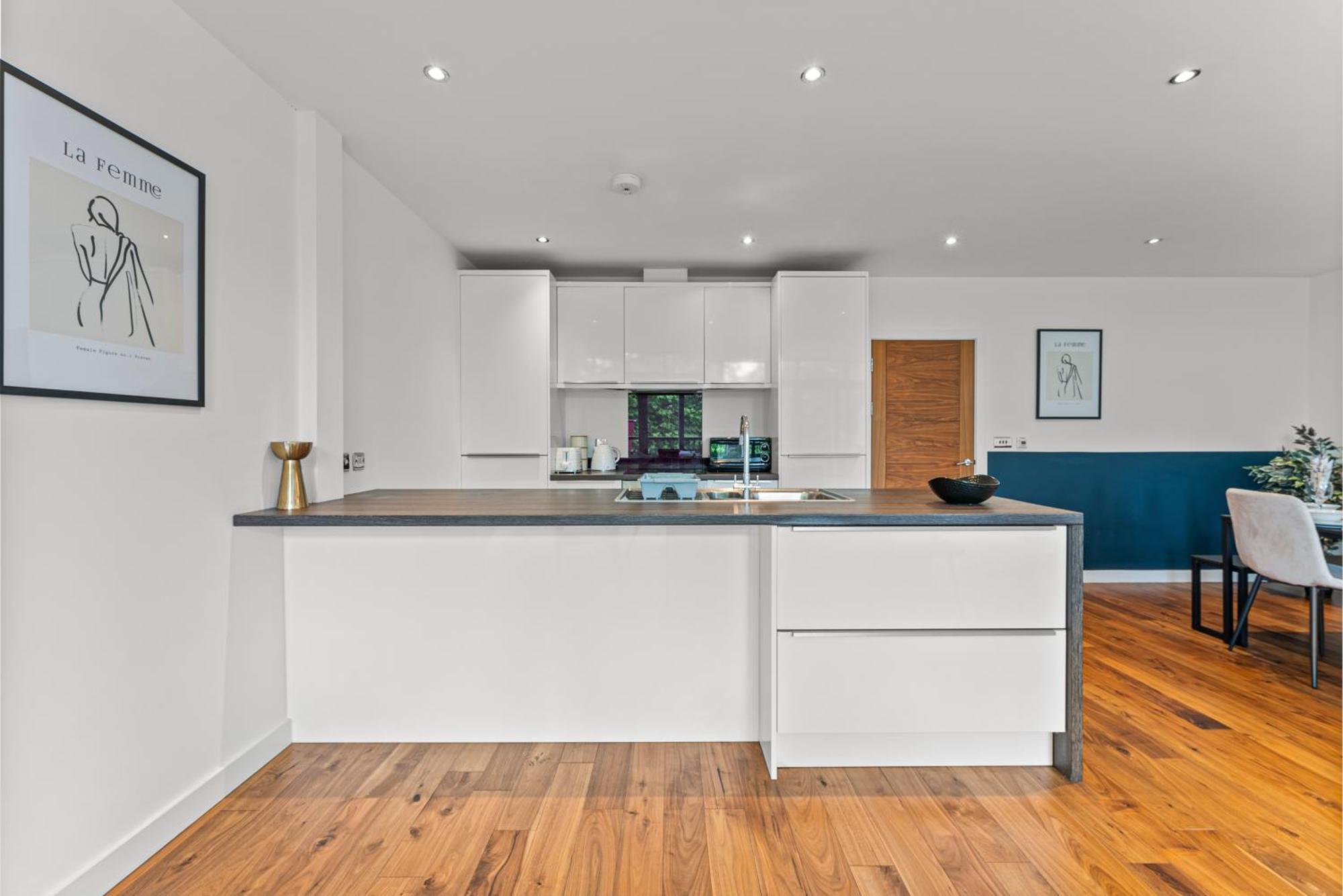 Designer Apartment In Central Lincoln - Sleeps 8 Apartment