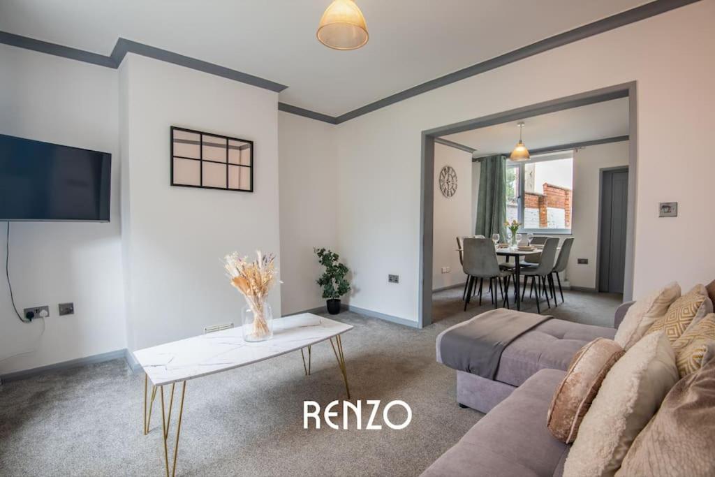 Bright And Warm In By Renzo, Free Wi-fi, Perfect For Staycations! *