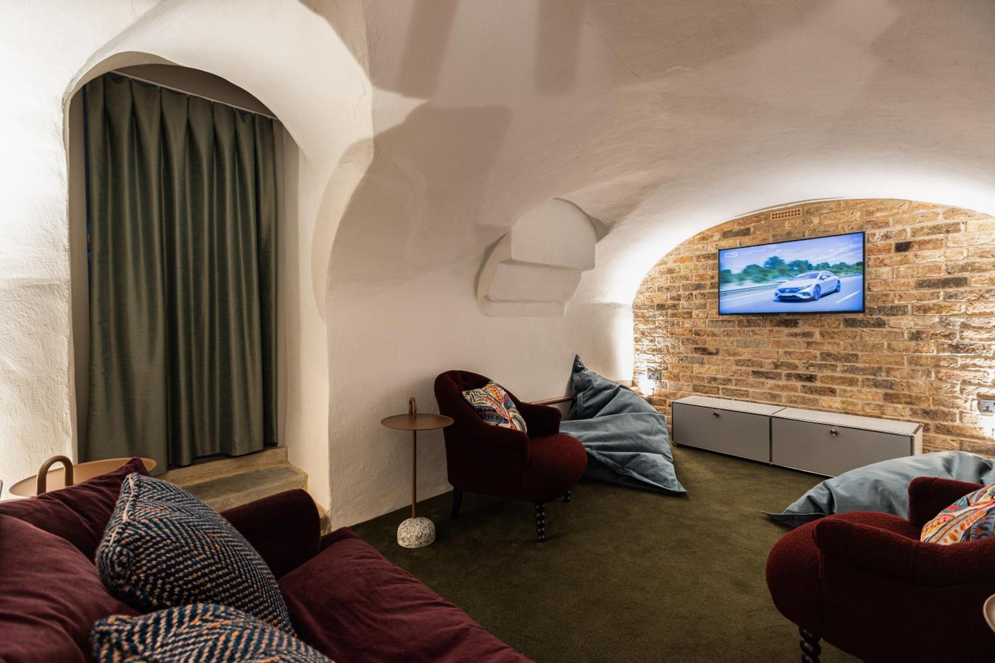 The White Hart Hotel 4*