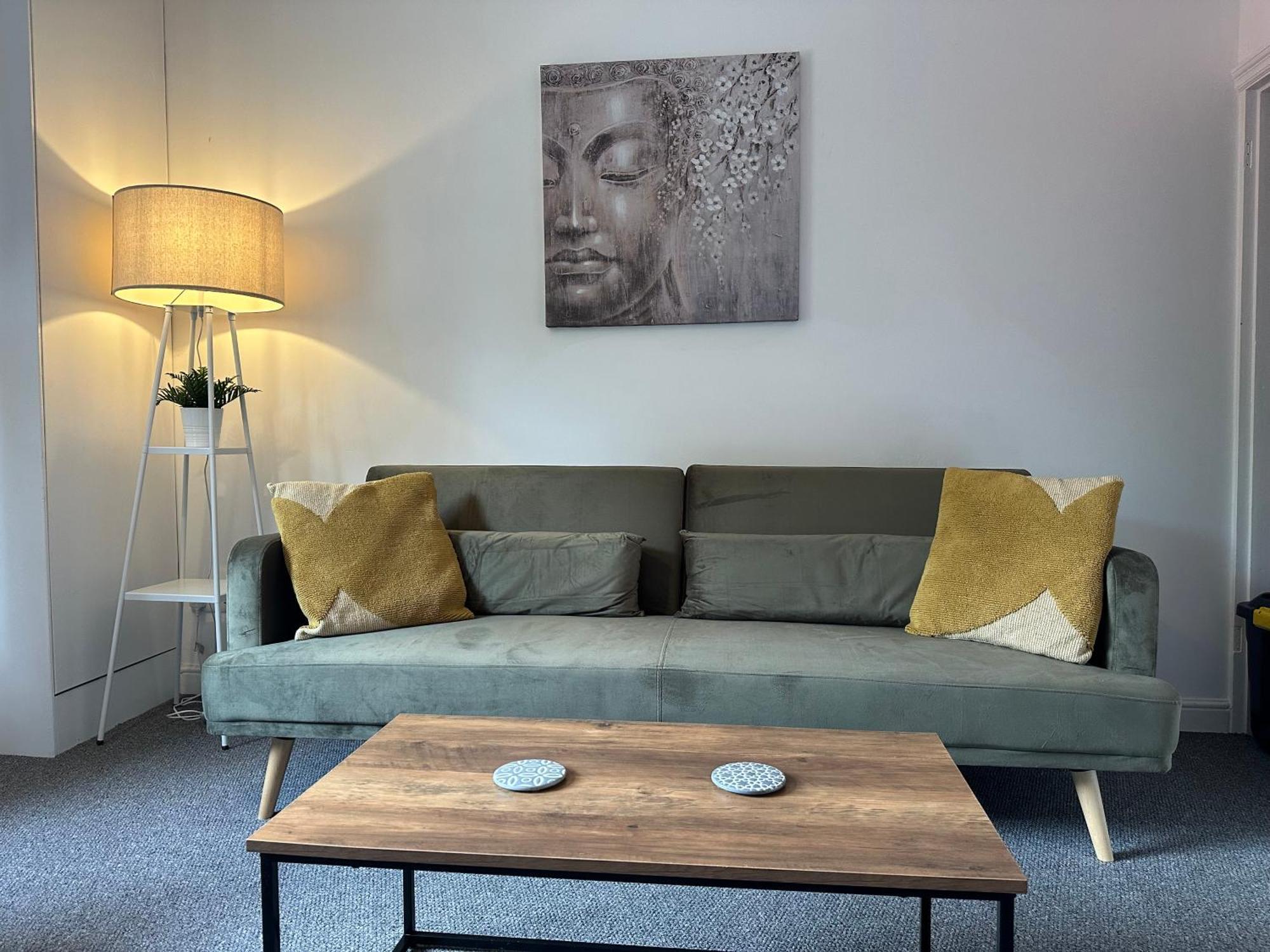 Apartment No 1 Seafield - Sleeps 5 - *
