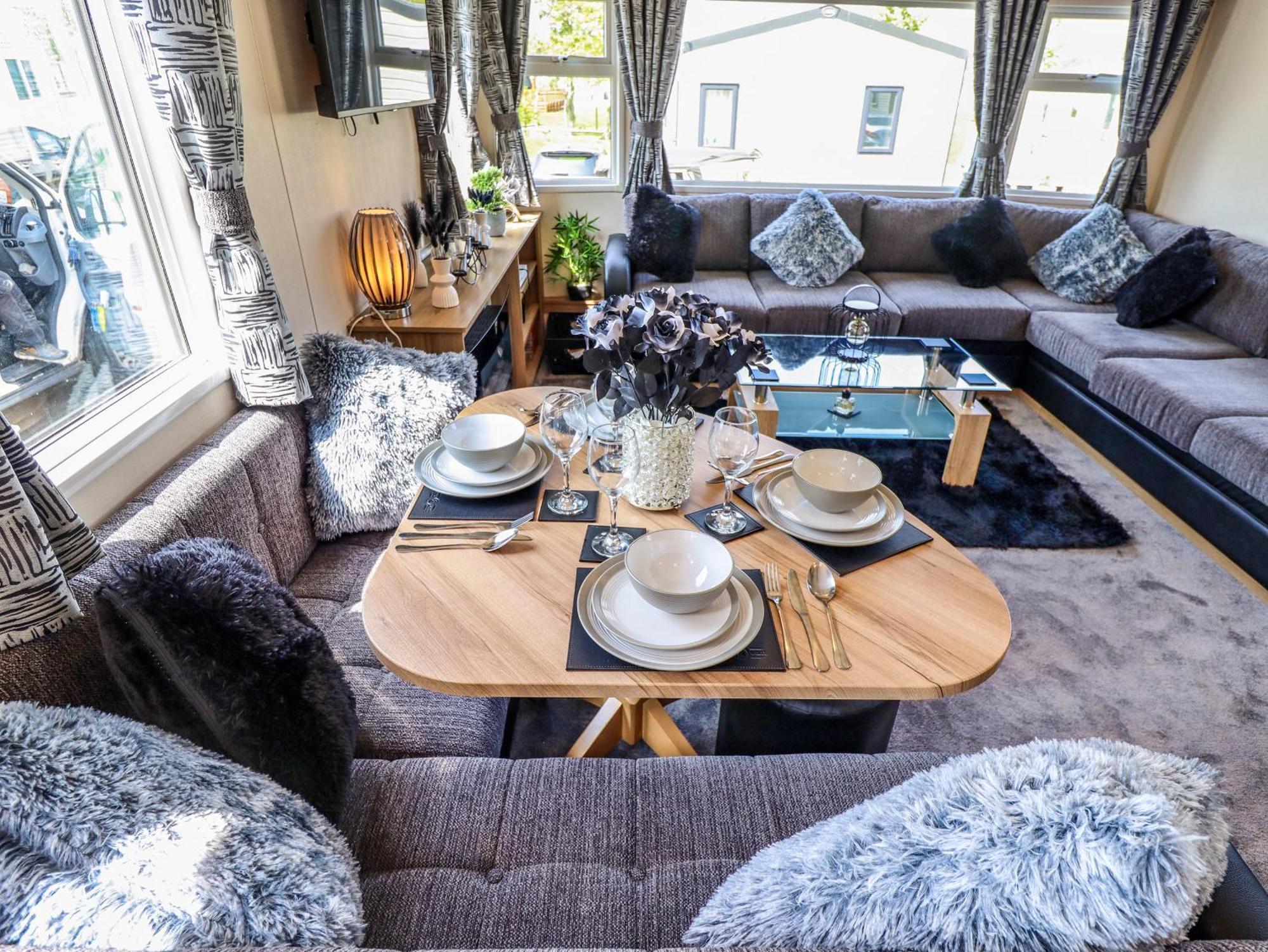 25 Kingfisher Court Holiday home *