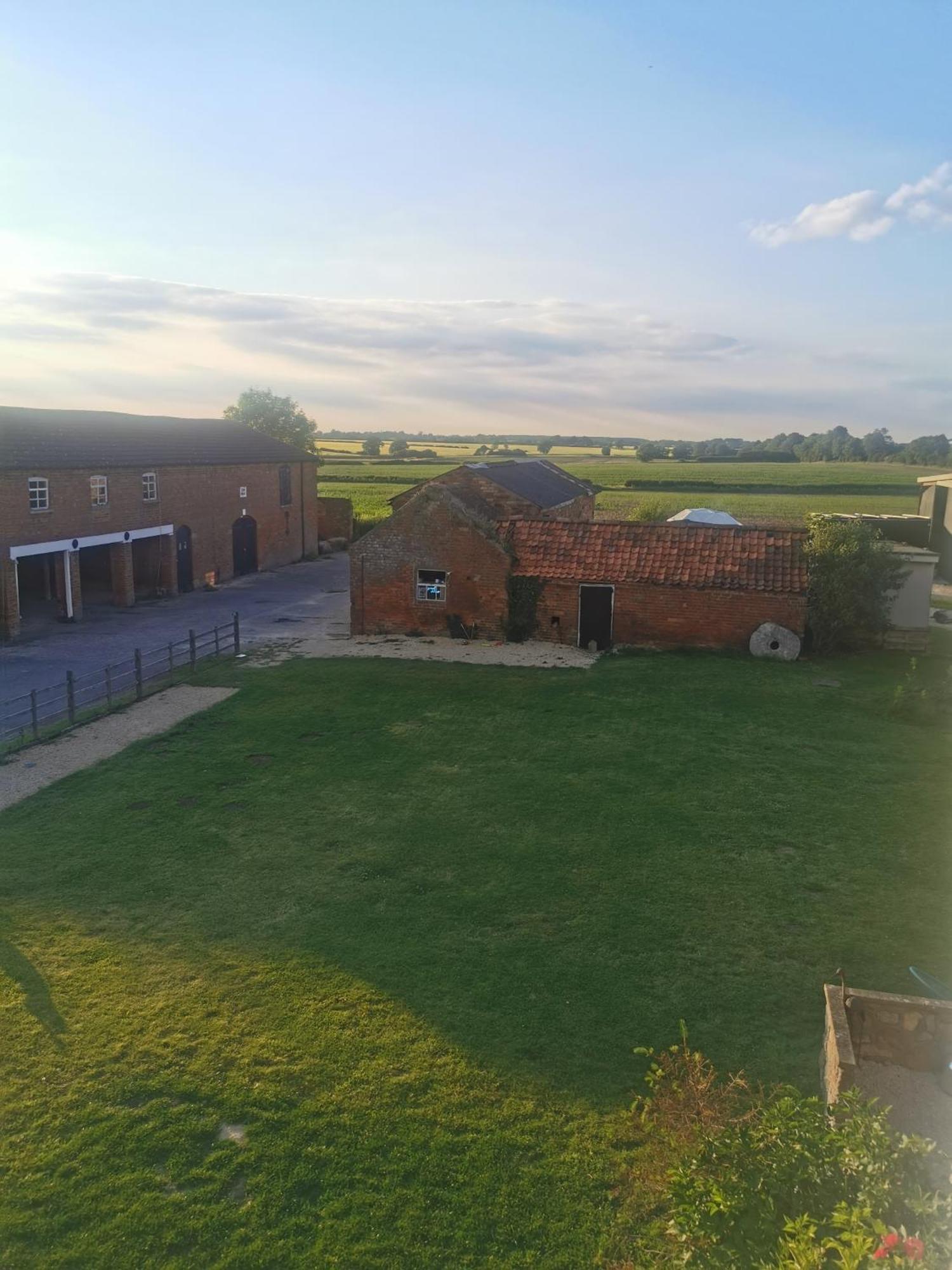 Apartment Countrylife Large Suite- Road Noise Lincoln