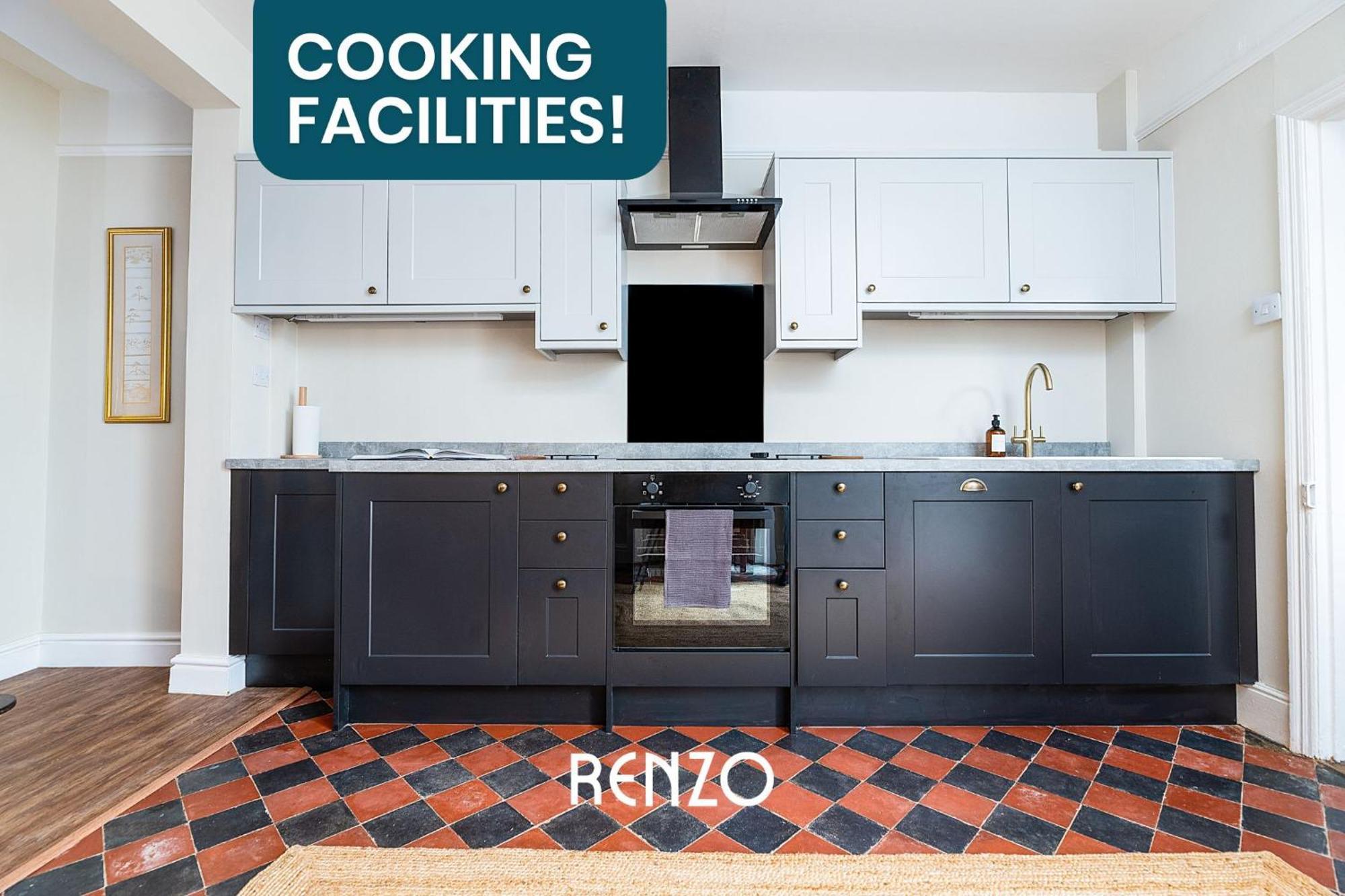 Apartment Immaculate And Bright 3-bed In By Renzo, Close To Hospital, Free Wi-fi! *