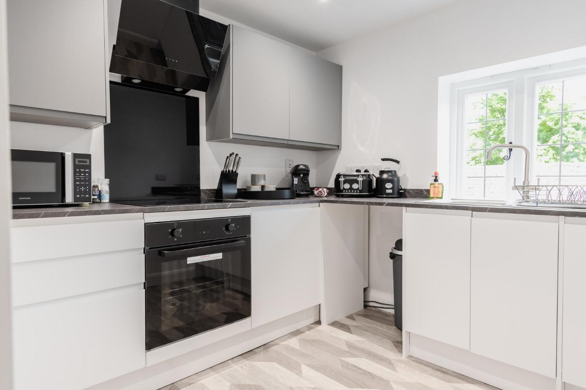 Cosy 2-bed In Nettleham Apartment *
