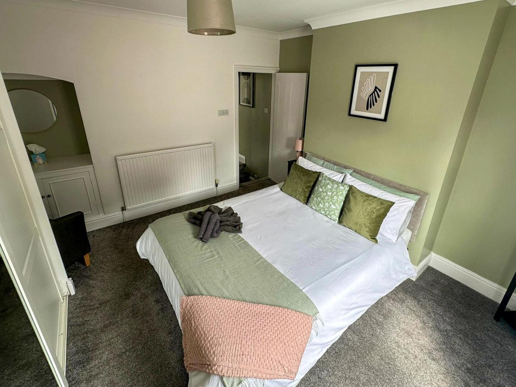 Cecil House - Stylish 2-bed, Sleeps 5 Guests, Free Parking, Close To Cathedral, Bars & Restaurants Holiday home Lincoln