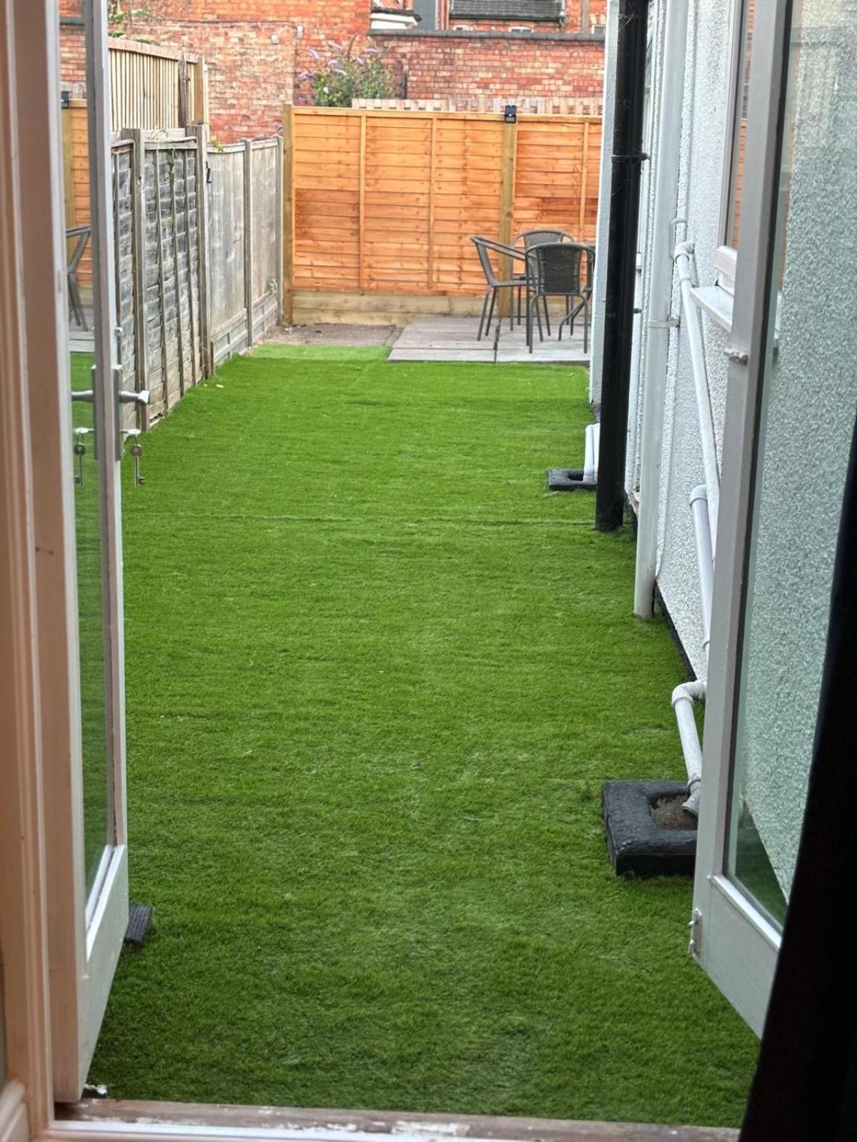 Stunning House - Sleeps 7 - 5 Mins Walk To High Street - Parking - Wifi Holiday home