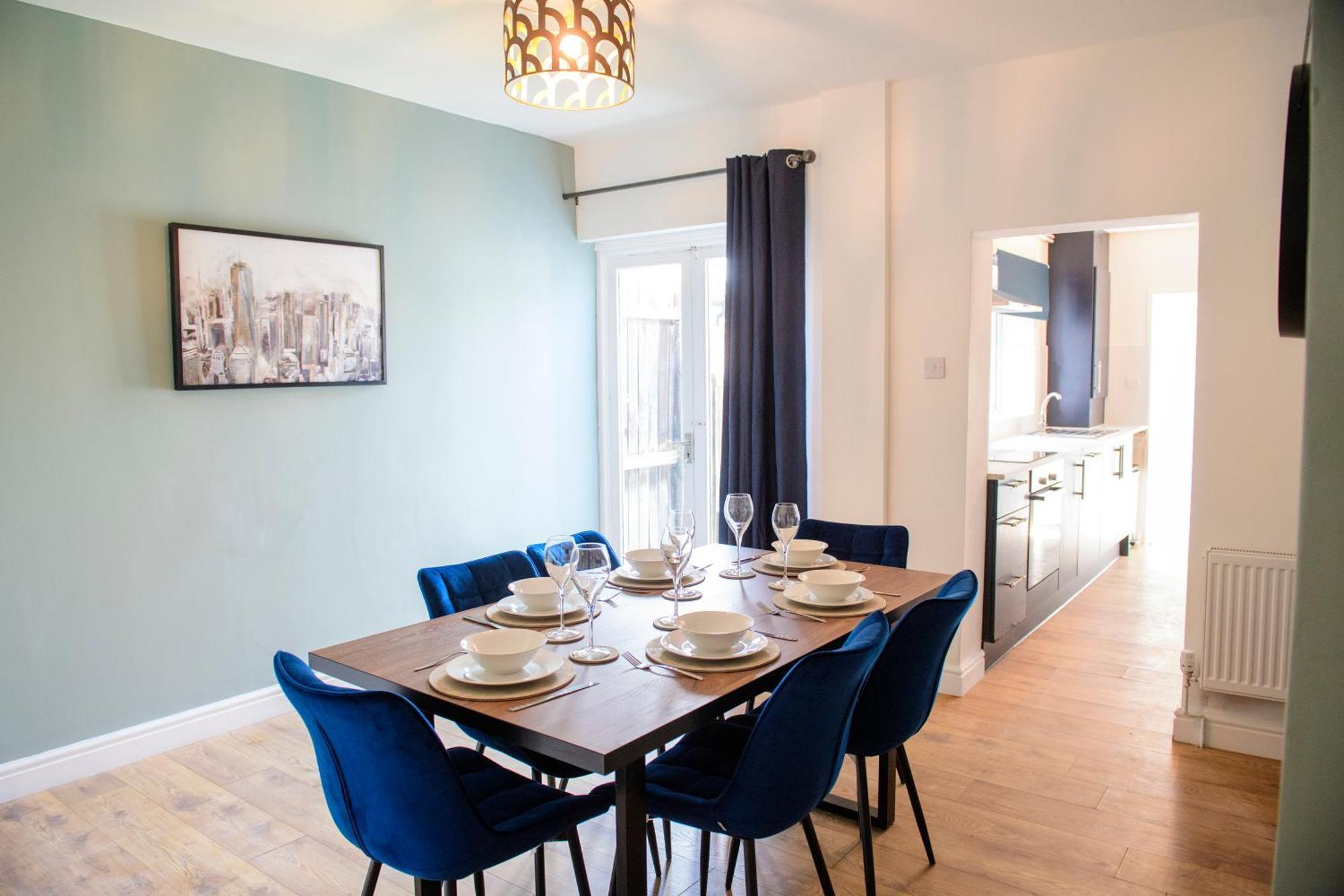 Stunning House - Sleeps 7 - 5 Mins Walk To High Street - Parking - Wifi Lincoln