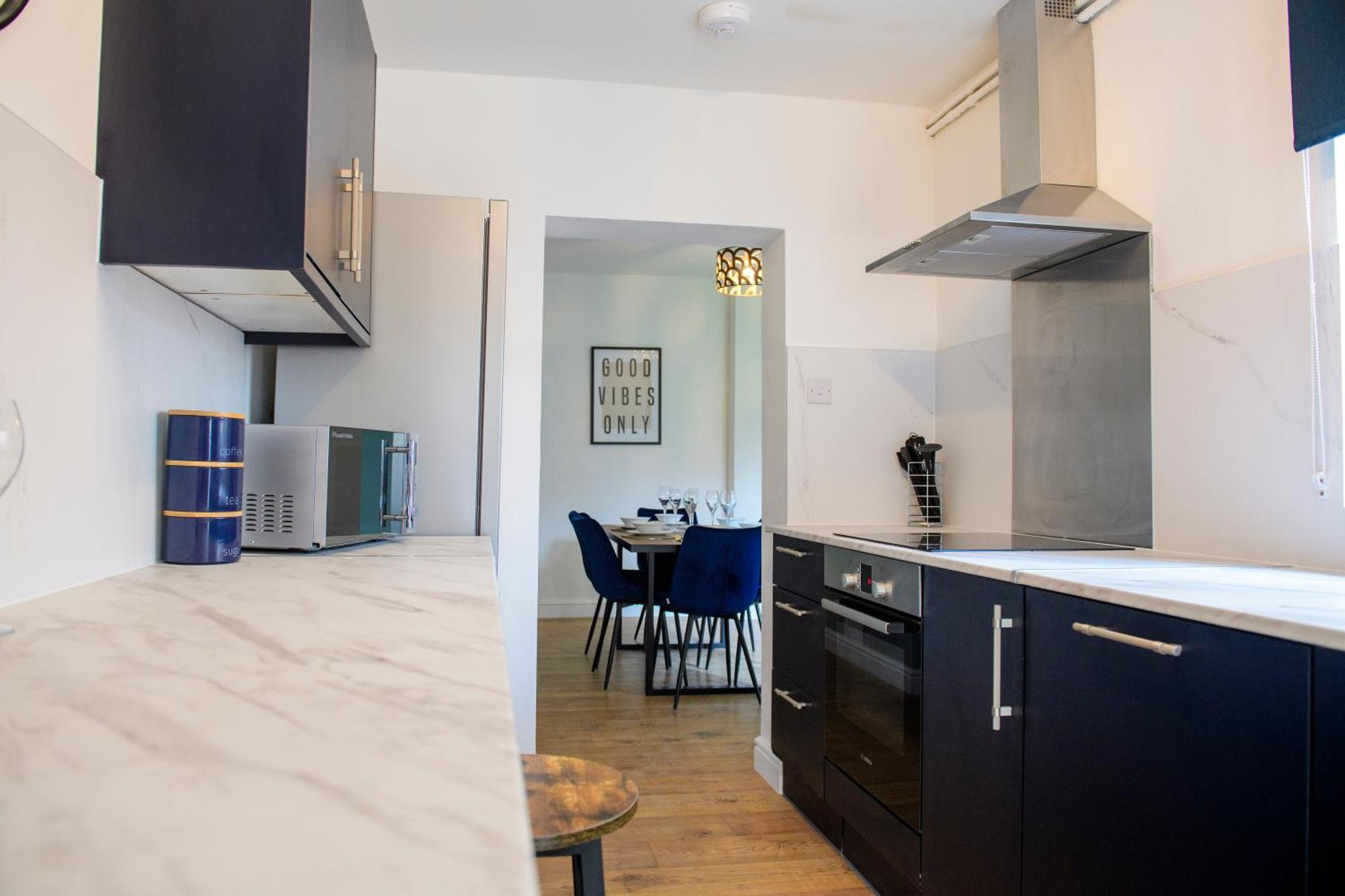 Holiday home Stunning House - Sleeps 7 - 5 Mins Walk To High Street - Parking - Wifi Lincoln