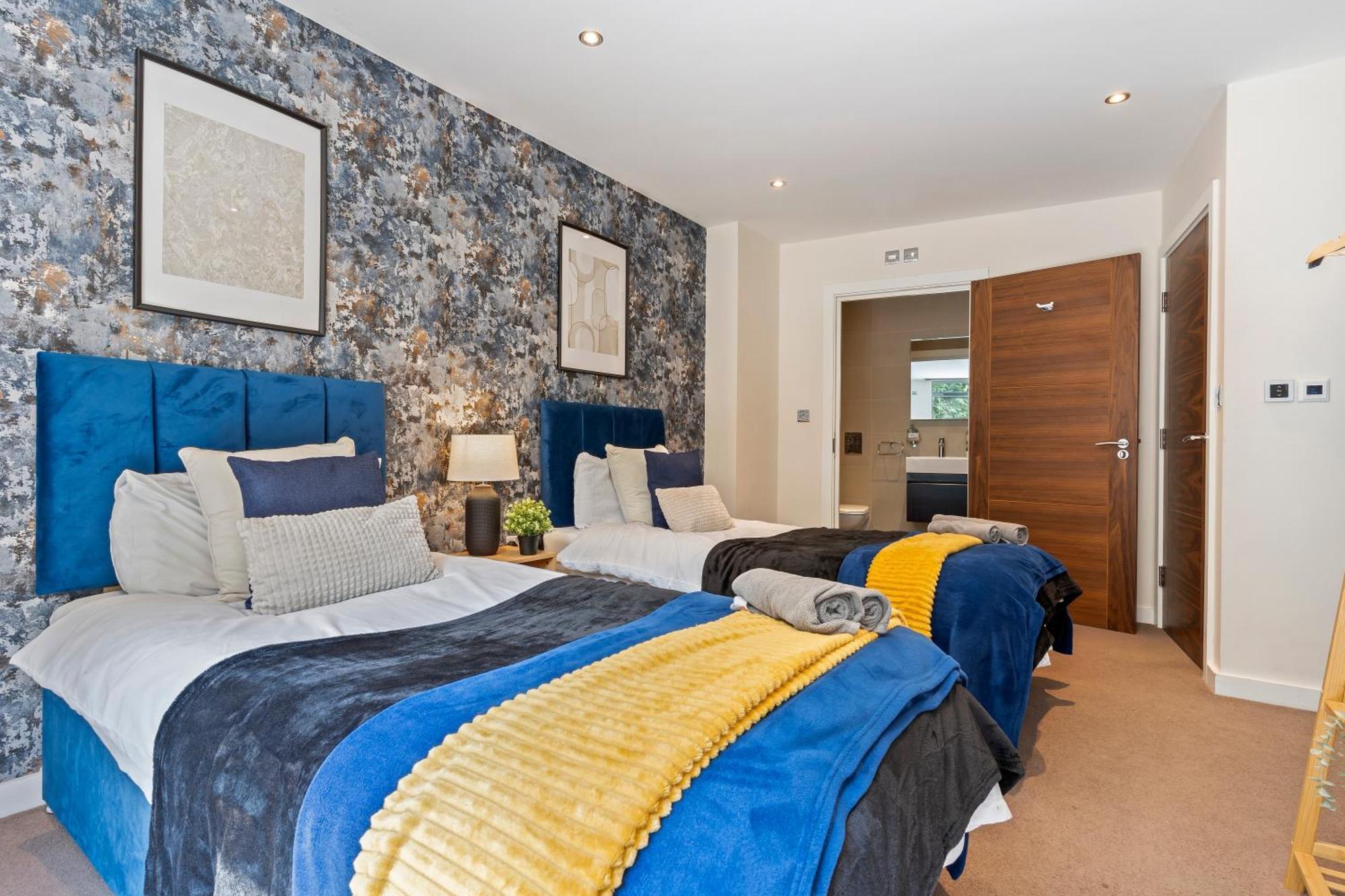 Designer Apt In Central - Sleeps 6