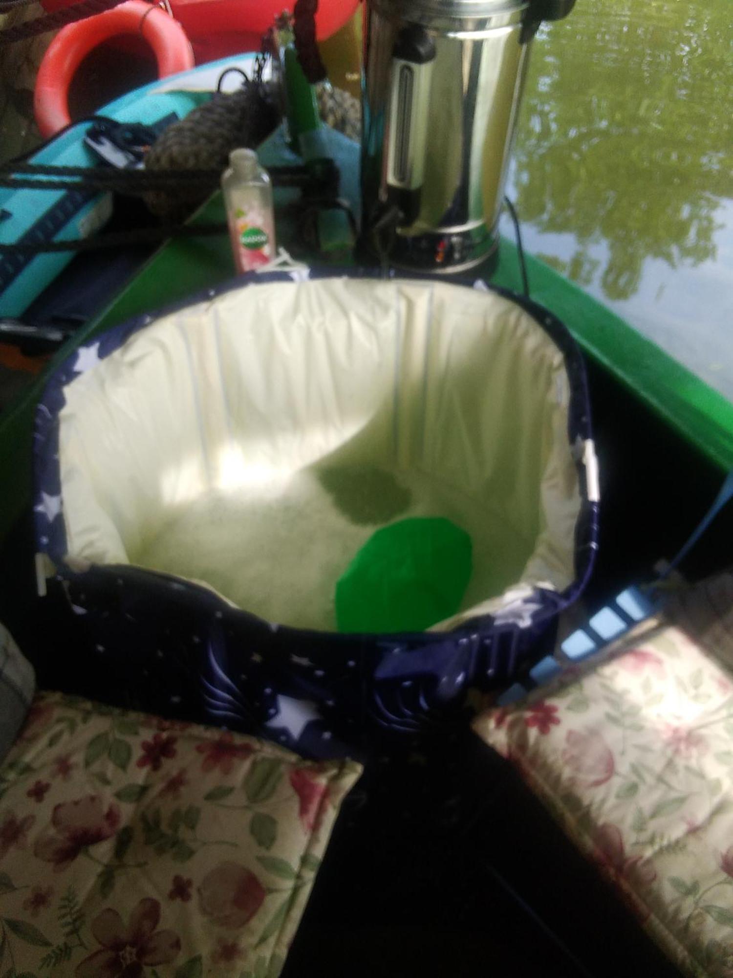 Rosie And Jim Retreat Town Centre With A Hot Tub