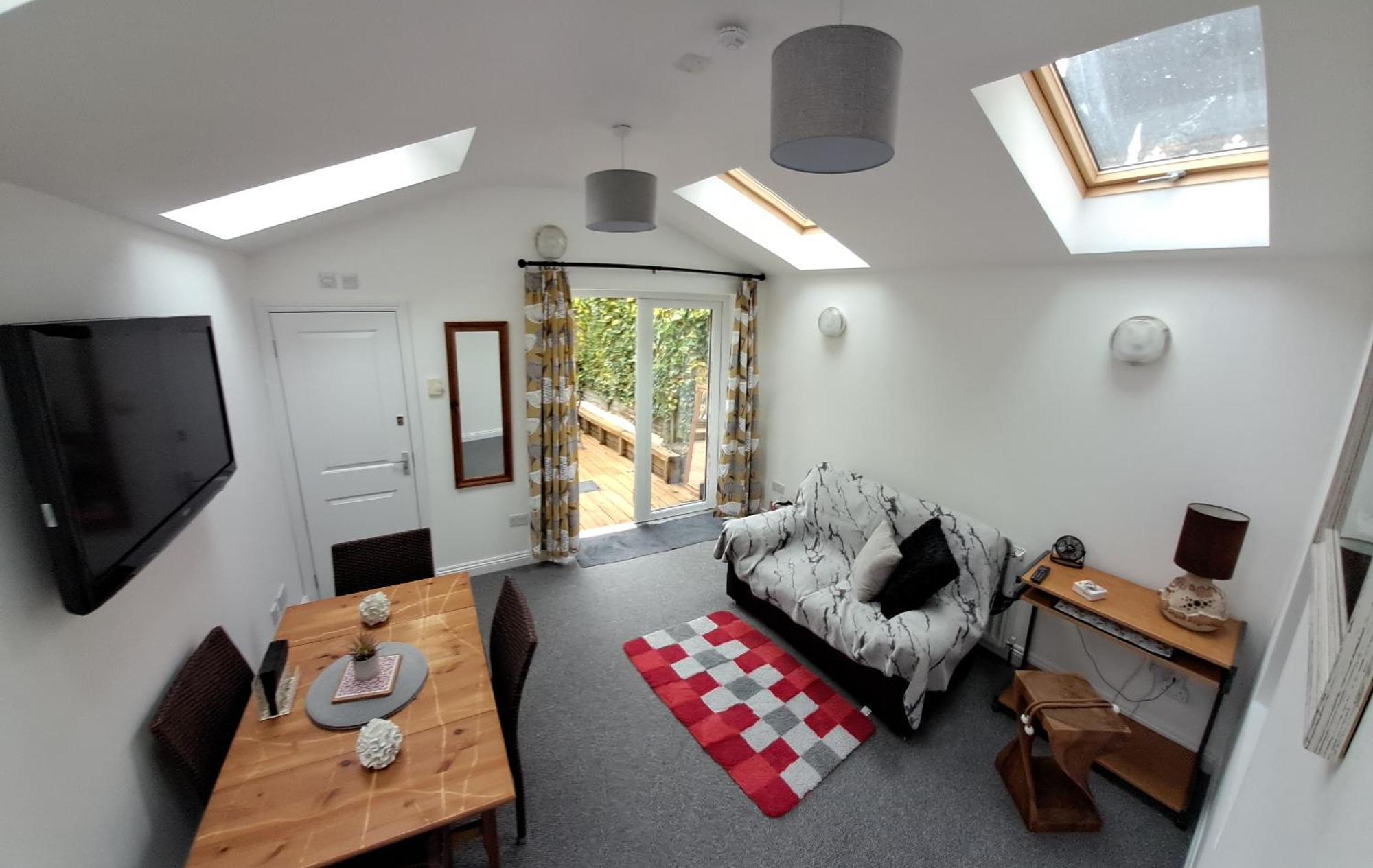 Charming Family & Pet-friendly Lincoln