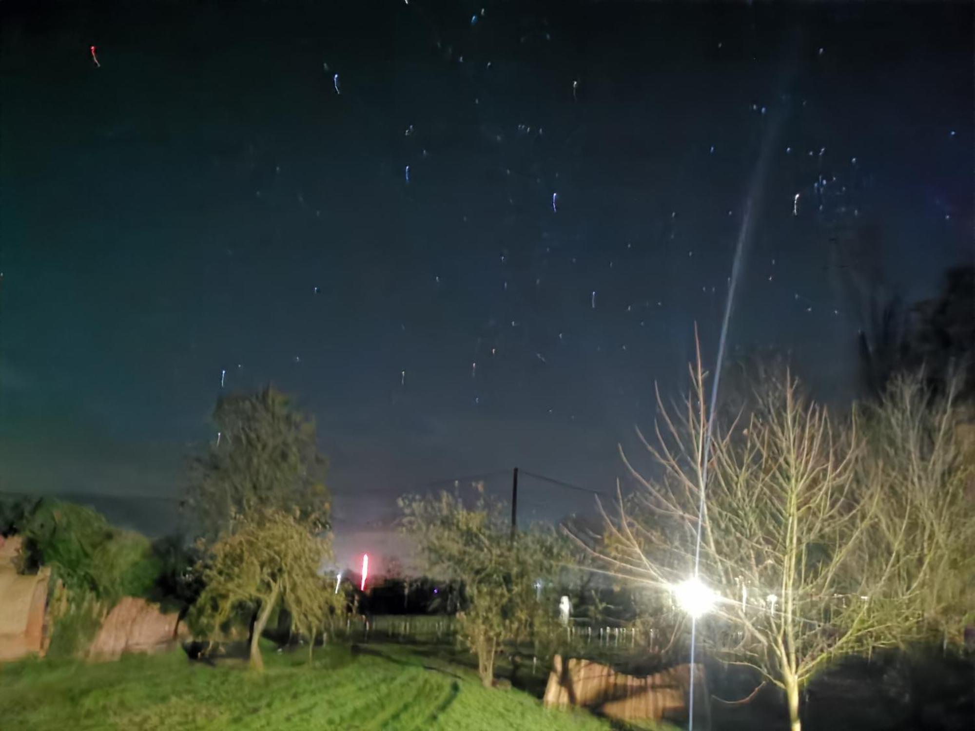 Secret Hot Tub - Heated Dome Firepit Projector Apartment Lincoln