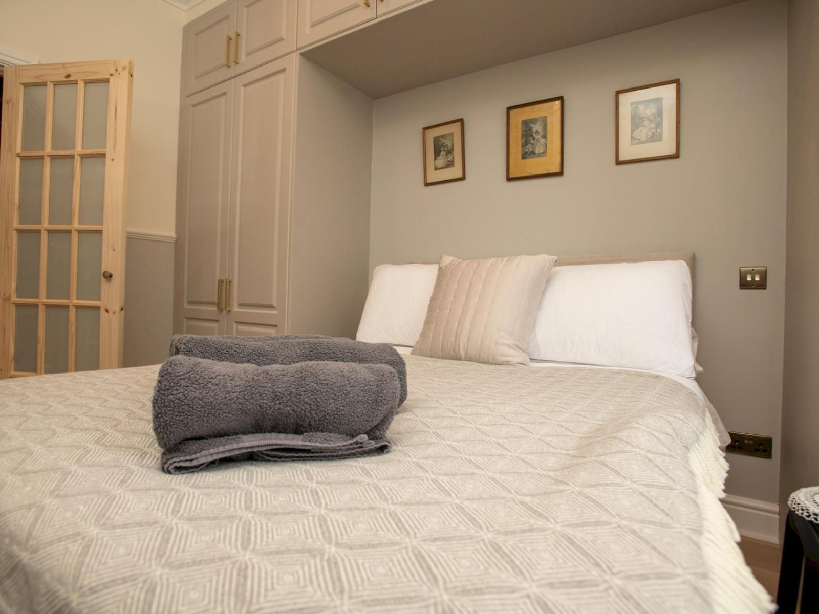 Characterful Flat By Castle Pass The Keys