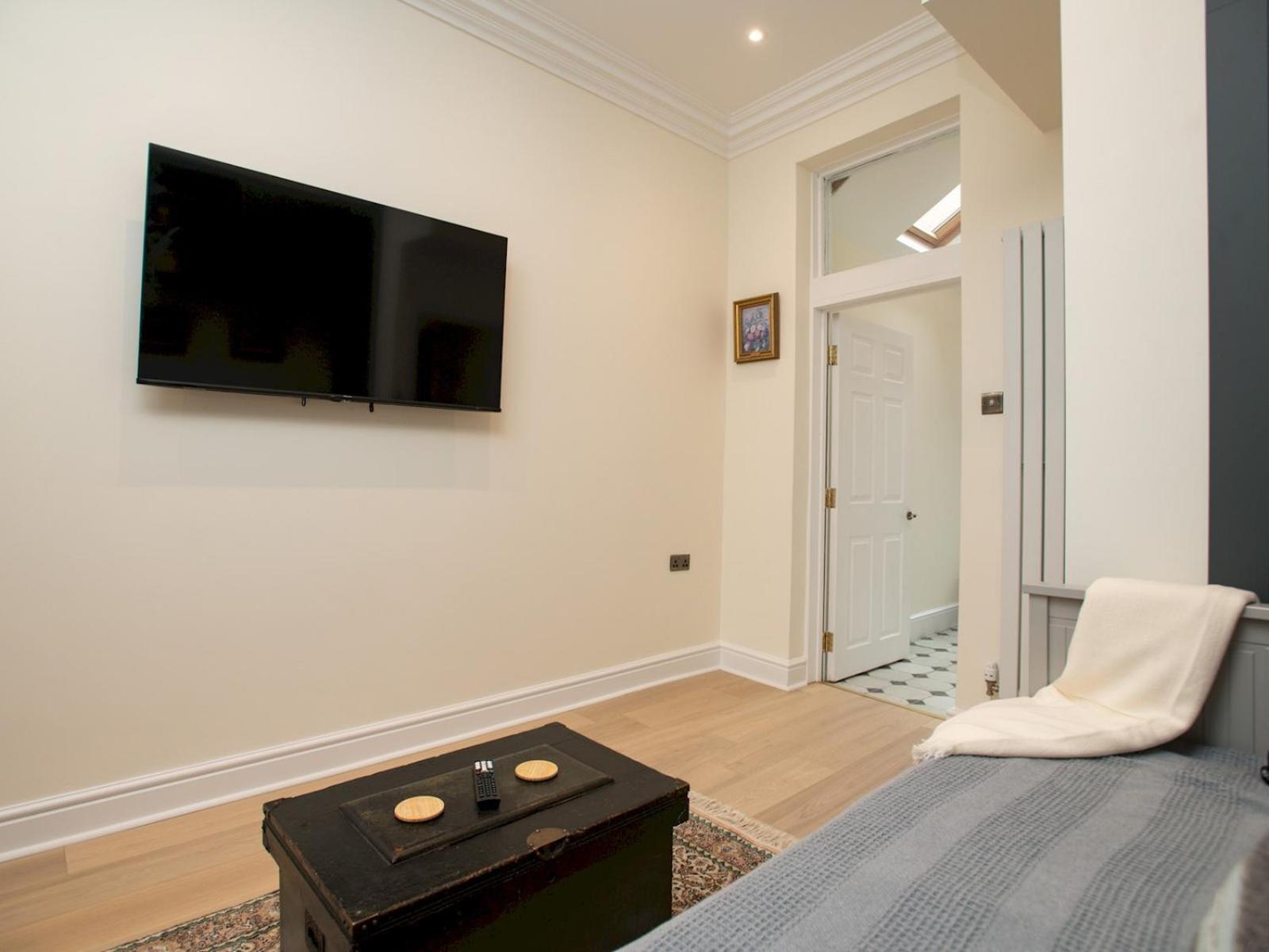 Characterful Flat By Castle Pass The Keys Apartamento