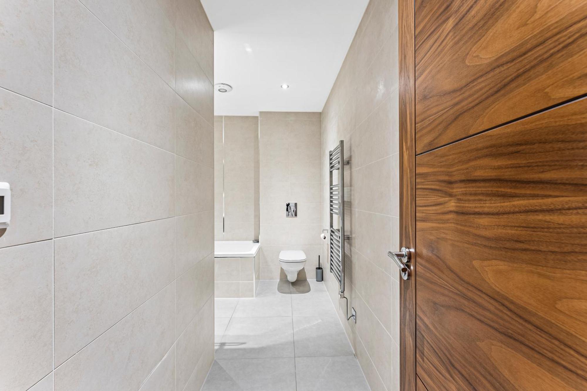 Apartment Designer In - Sleeps 6 *