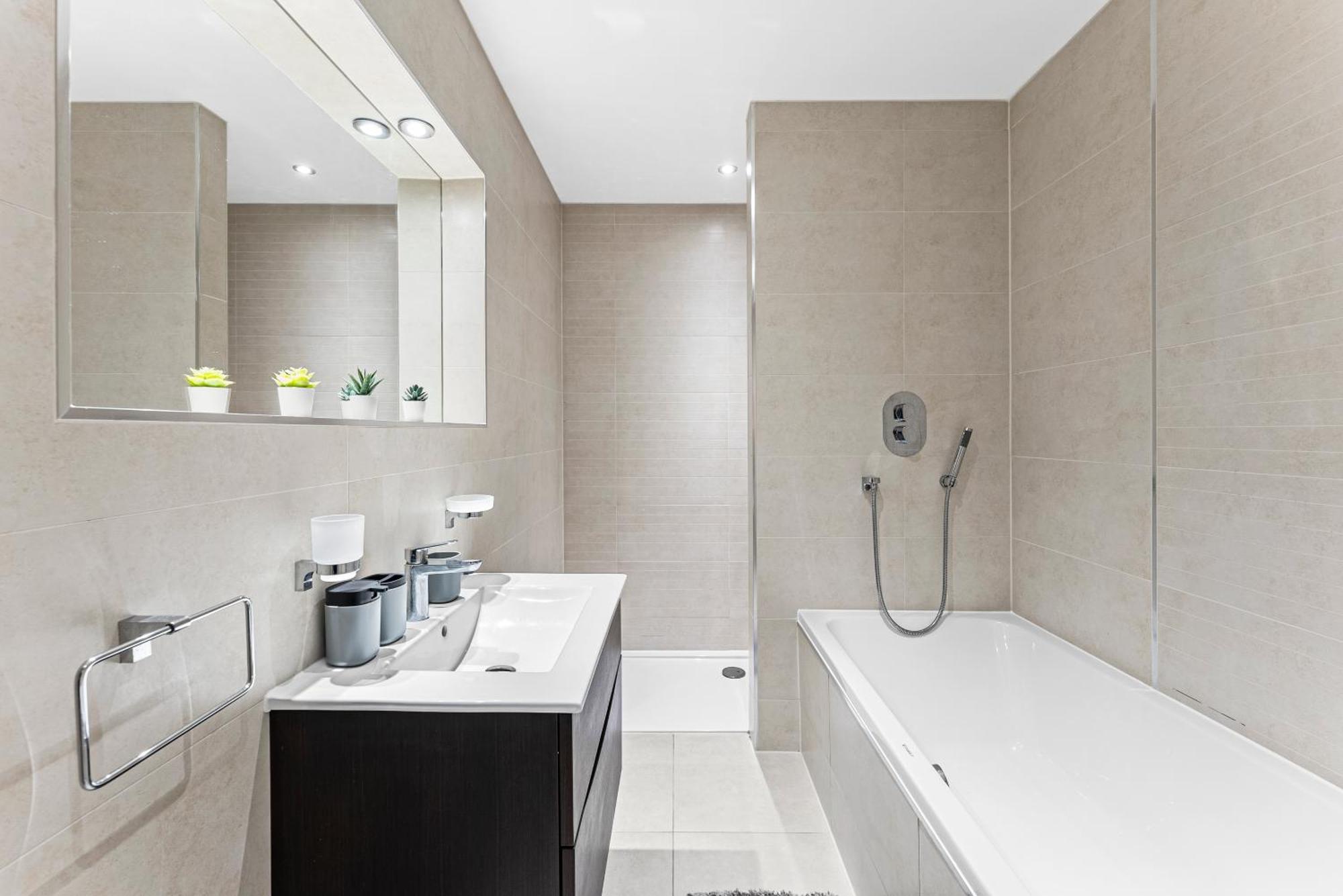 Apartment Designer In - Sleeps 6 Lincoln