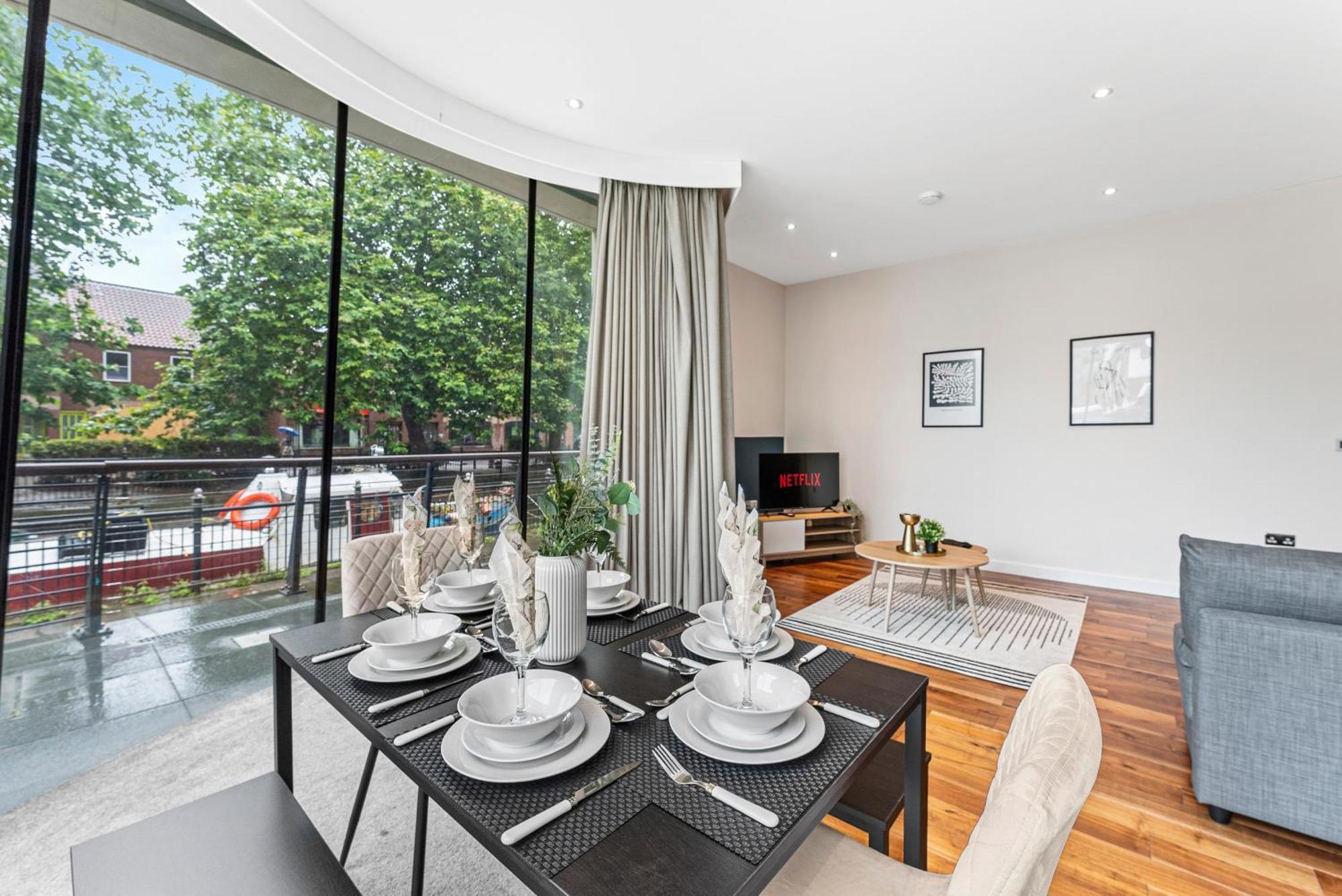 Apartment Designer In - Sleeps 6 Lincoln