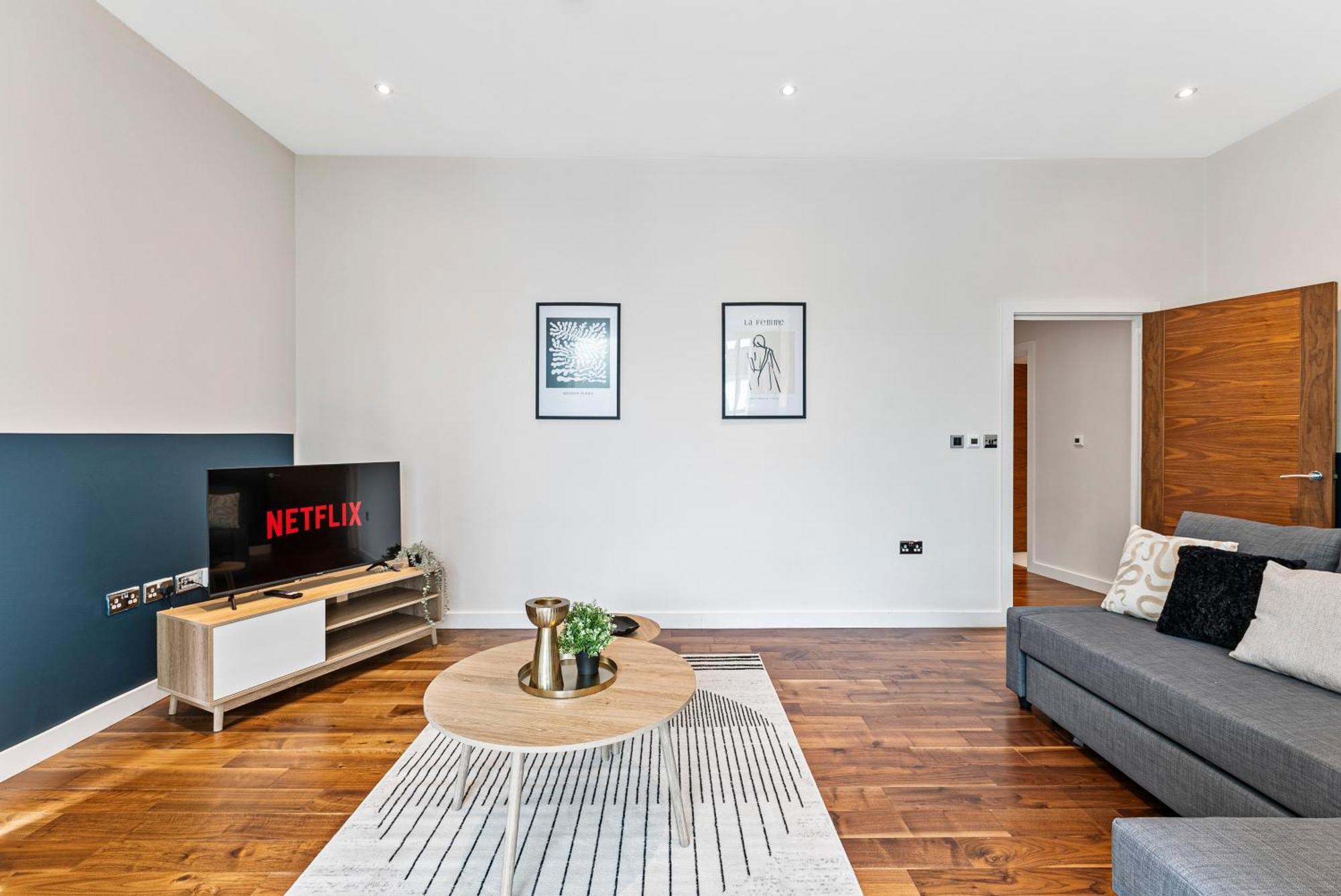 Designer In - Sleeps 6 Lincoln