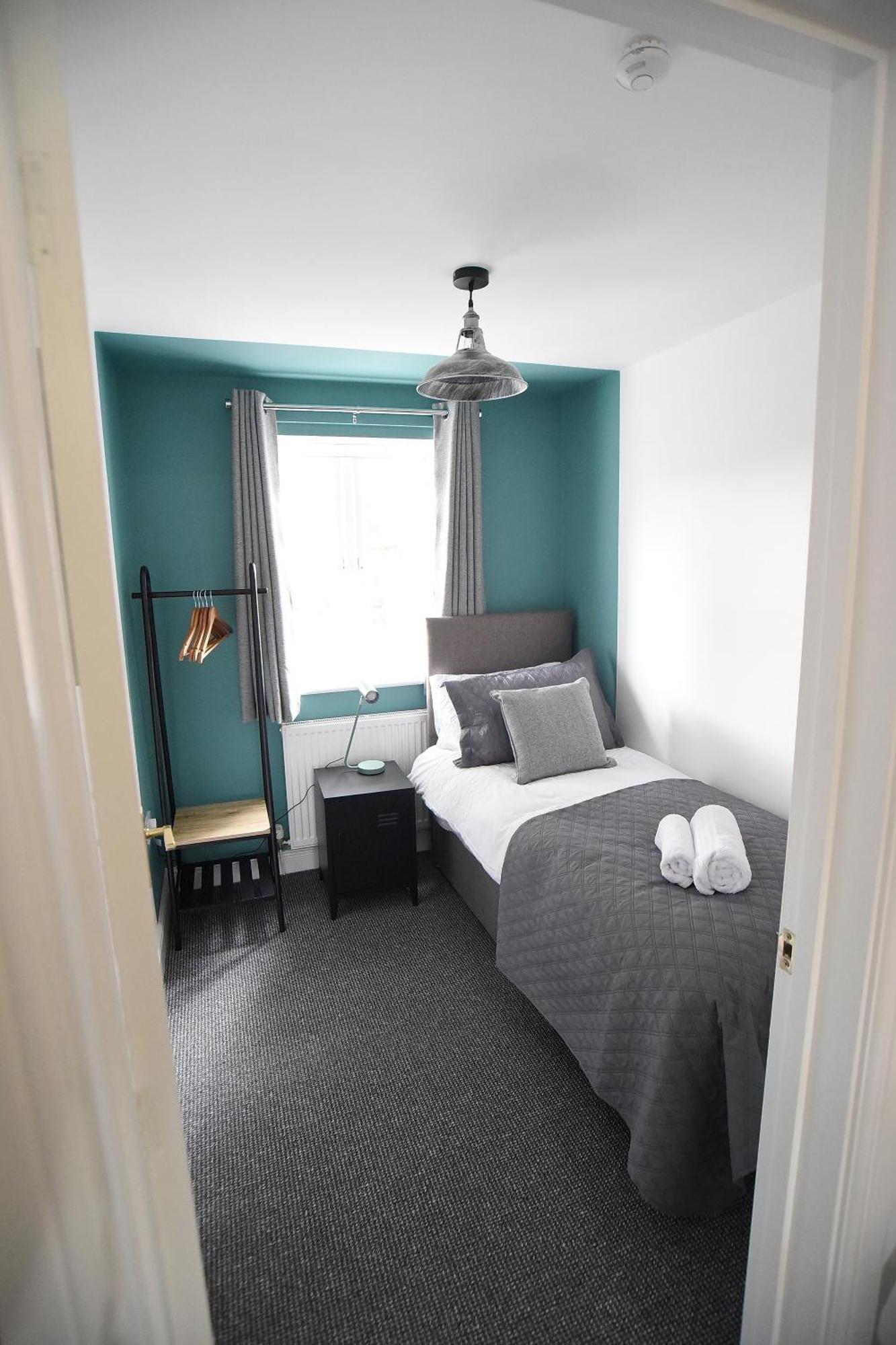 Holiday home Luxury 3 Bed Modern House, Sleeps 5, Centre, Includes Parking