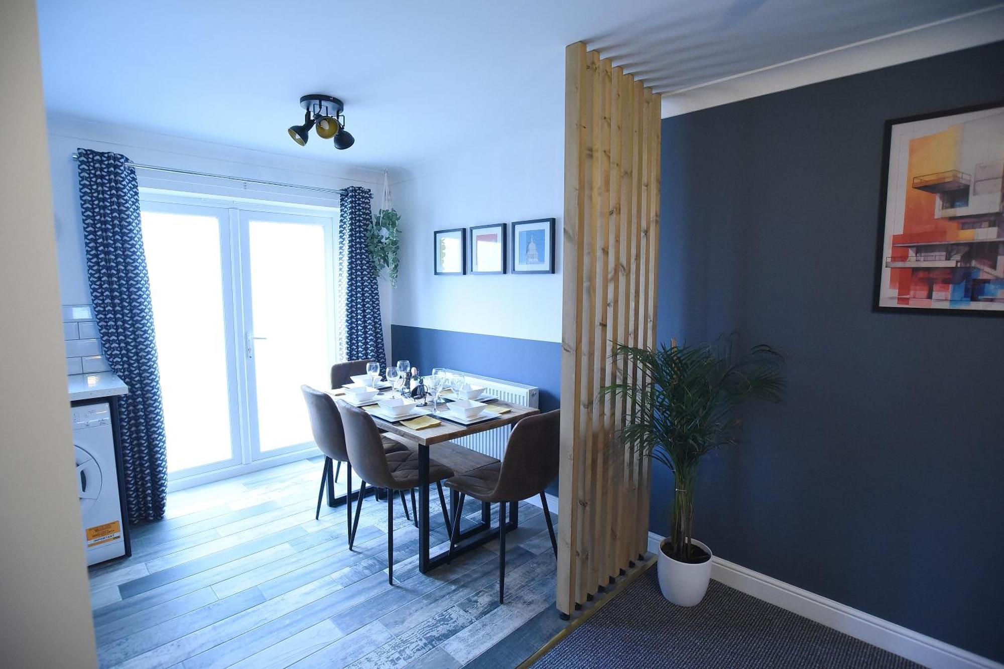Holiday home Luxury 3 Bed Modern House, Sleeps 5, Centre, Includes Parking Lincoln