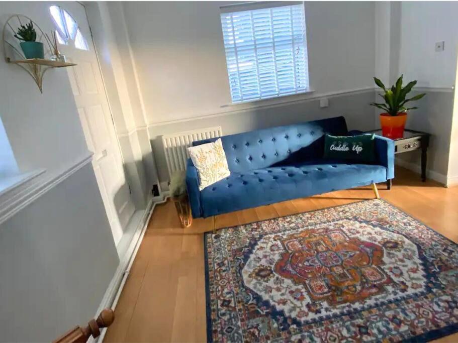 Apartment 7nights Savings L Modern 2-bed Flat By Broad Meadow L Sleeps 4 L 3 Beds L Couples, Families, Students L Short Lets L L Free Wi-fi & Parking Lincoln