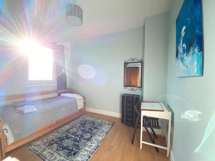 7nights Savings L Modern 2-bed Flat By Broad Meadow L Sleeps 4 L 3 Beds L Couples, Families, Students L Short Lets L L Free Wi-fi & Parking Apartment Lincoln