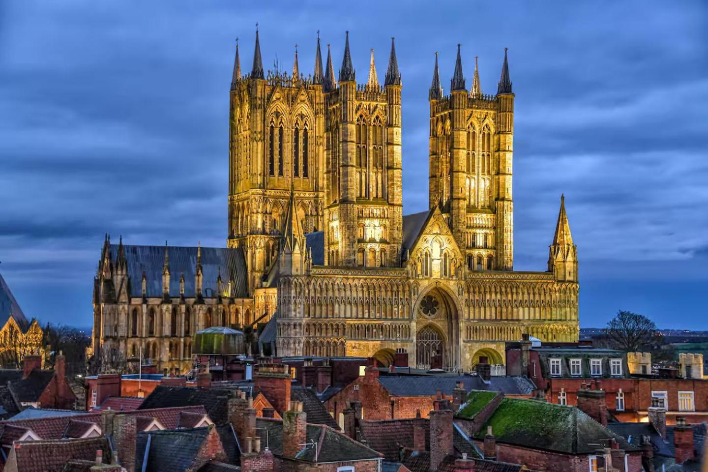 Pass The Keys Cathedral Views Luxury Living Historic *